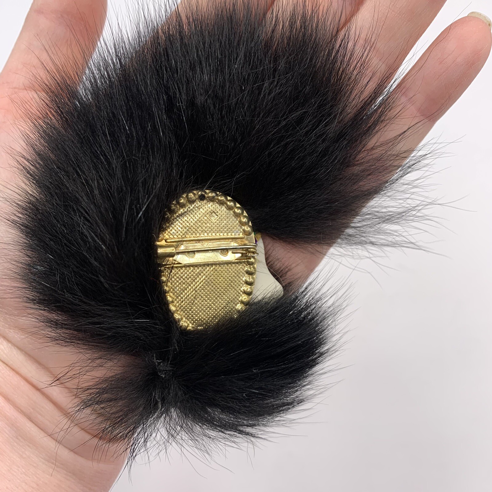 Vintage Art Deco Style Flapper Lady Black Faux Fur Collar Hat Brooch Pin