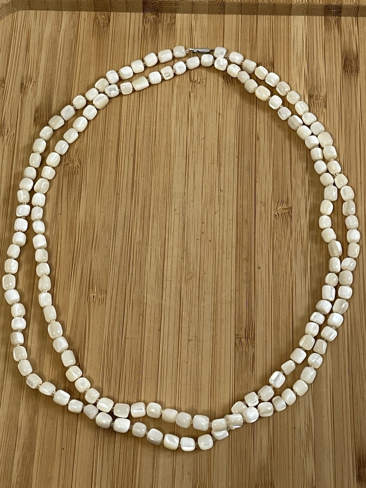 VTG Mother of Pearl Nacre Balamuti & Glass Seed Beads Necklace Barrel Clasp 44″