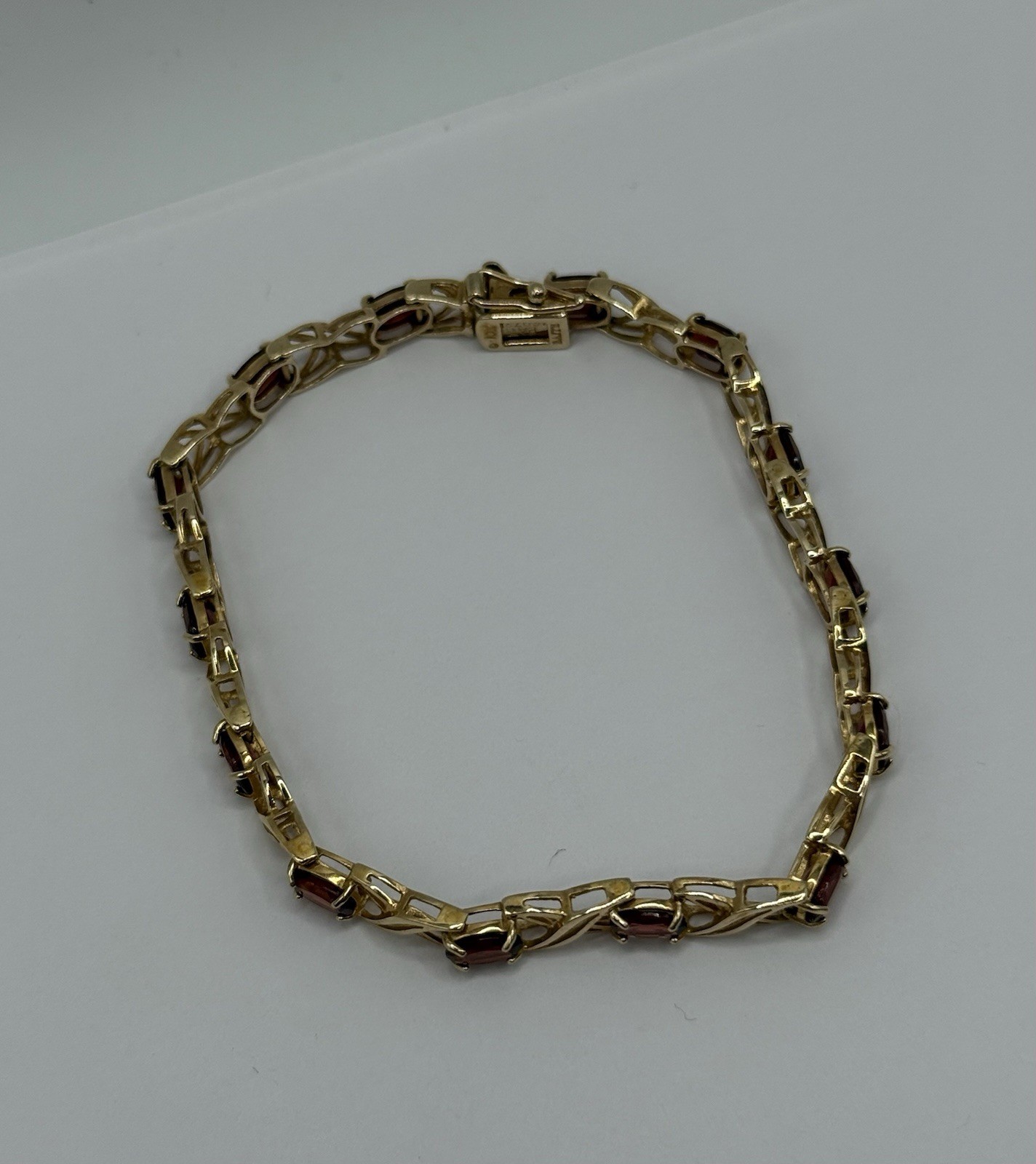 Vintage 10k Yellow Gold Red Garnet Tennis Bracelet 6.75” 9.22g