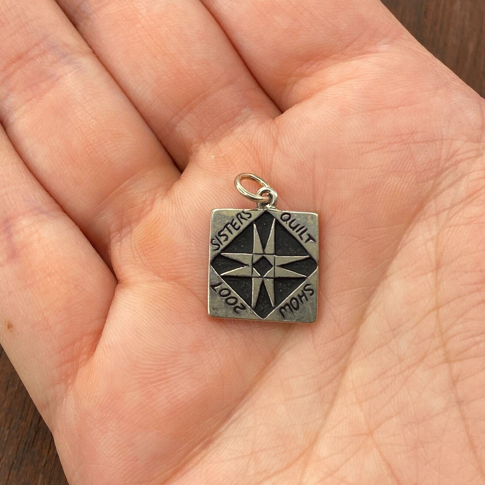 Vintage Peter Jon 925 Sterling “Sisters Quilt Show 2007” Pendant Bracelet Charm