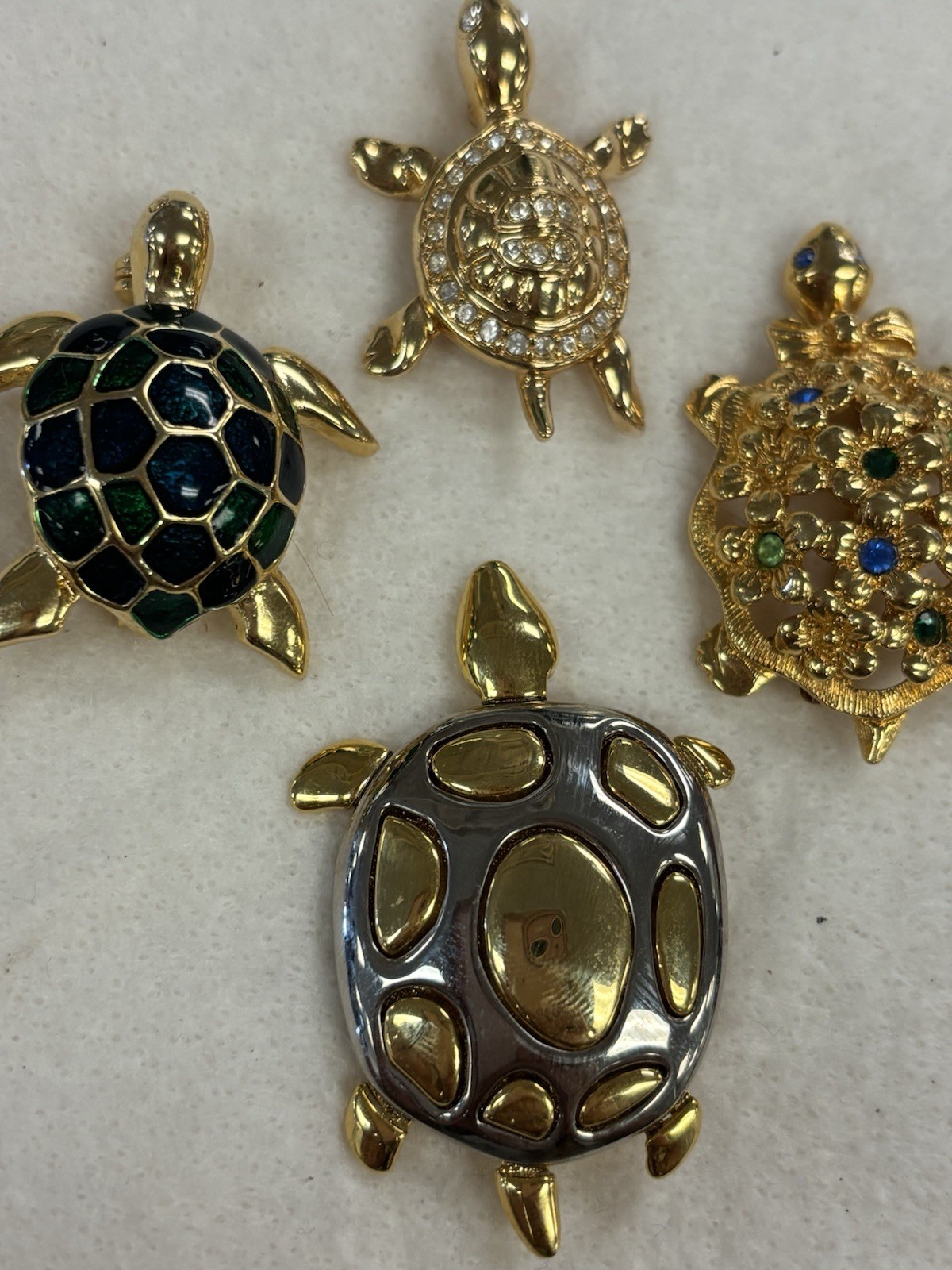 Vintage Turtle Brooch Lot Avon SAI Enamel Rhinestone Gold Tone Sea Turtle Pins