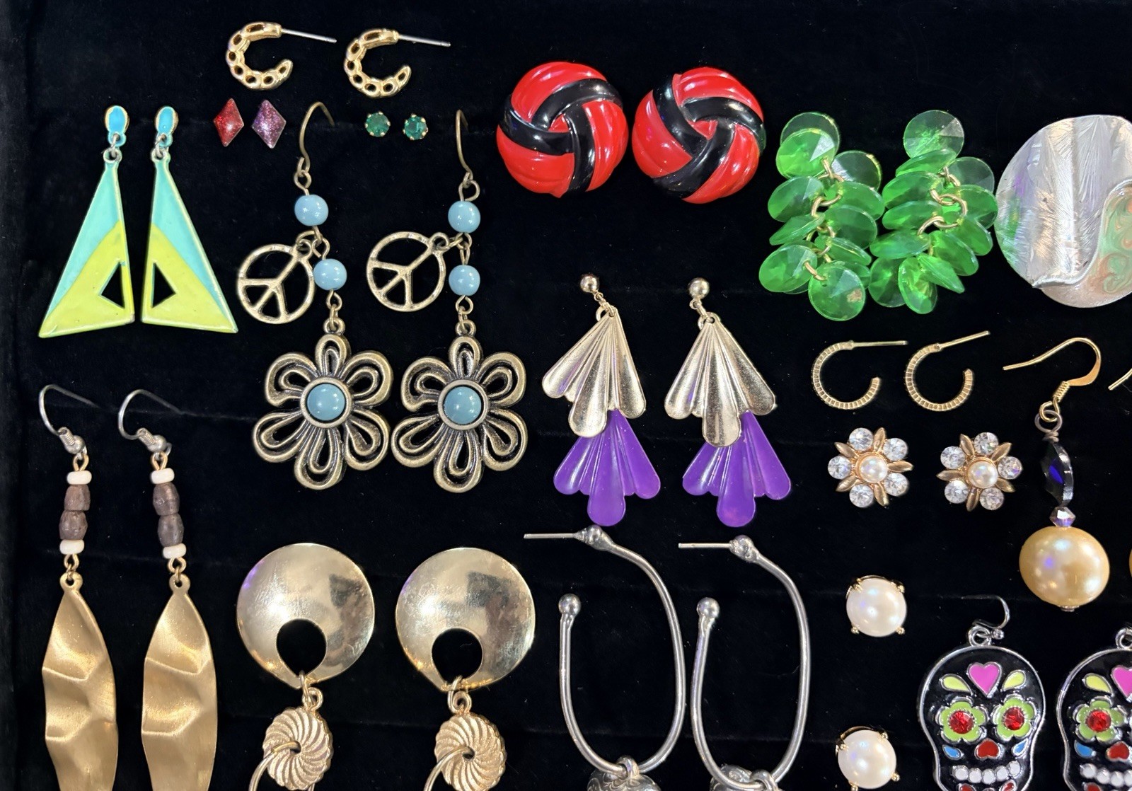 Lot Of 37 Pairs. Vintage & Mod Estate Earrings. Kate Spade, Monet, And More!
