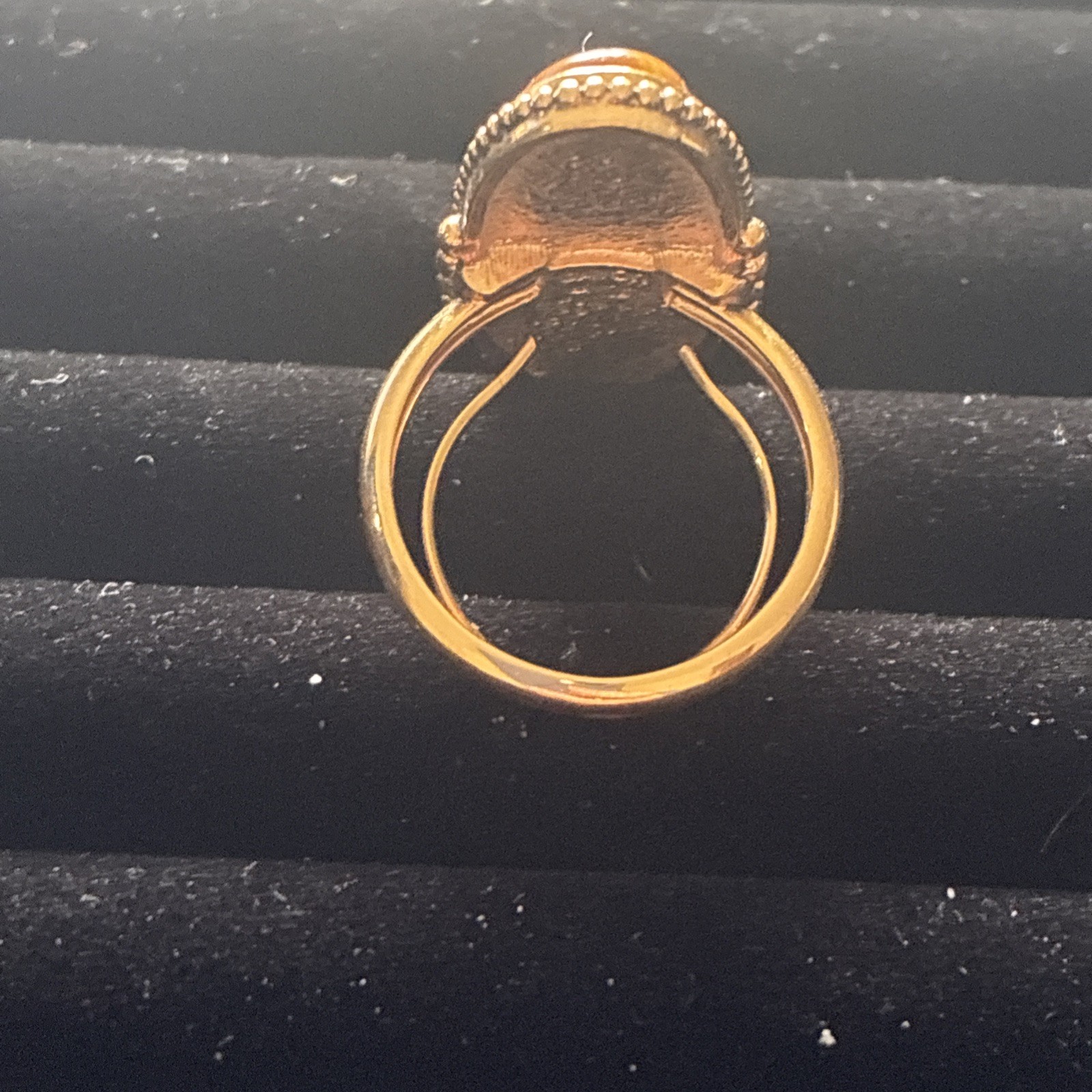 Vintage 1978 Avon Shimmering Sands Cabachon Gold Tone Statement Ring size 6 to 7