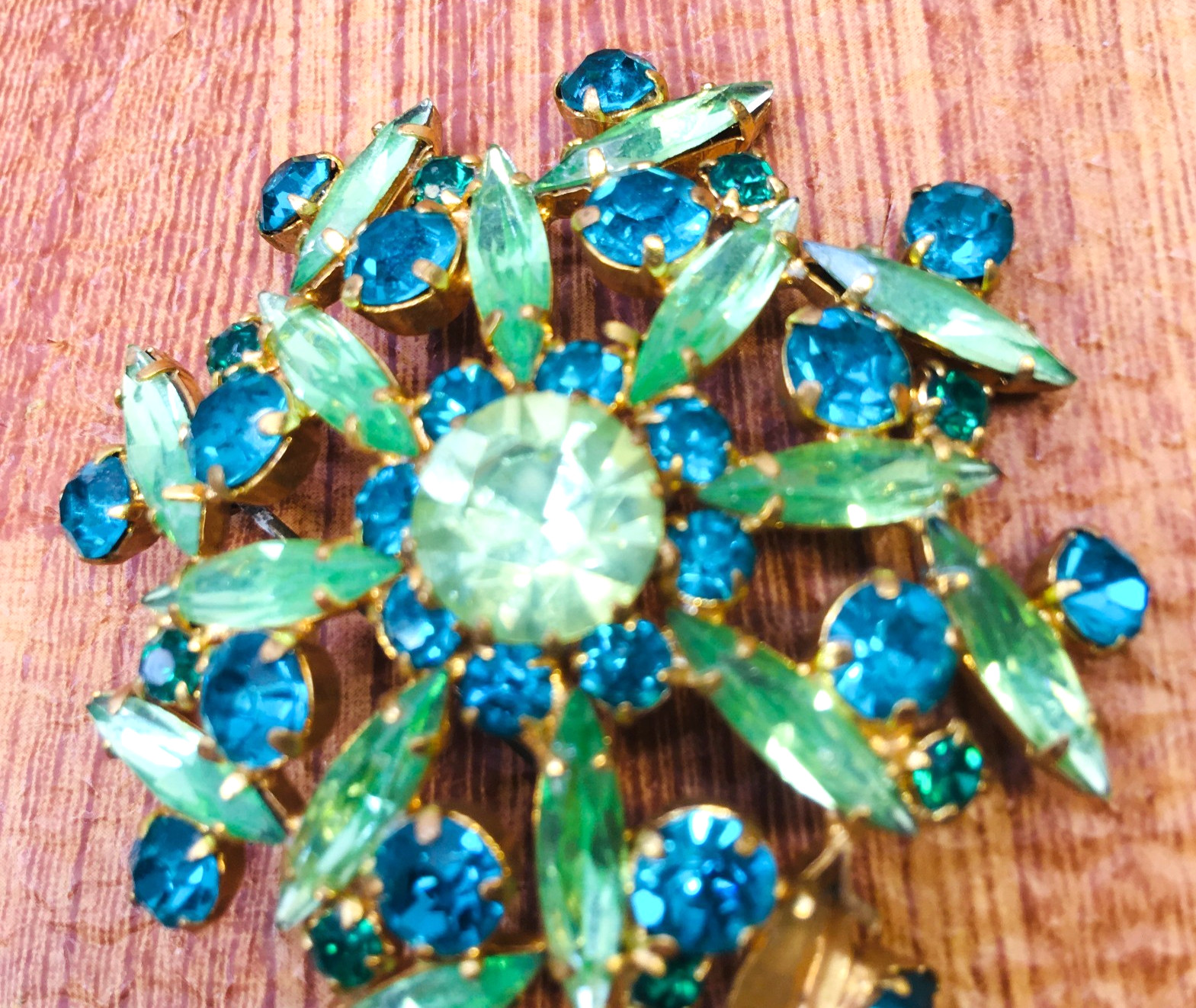 Vtg Austrian Brooch Dome Navette Apple & Dark Green Rhinestone Missing 1 Stone