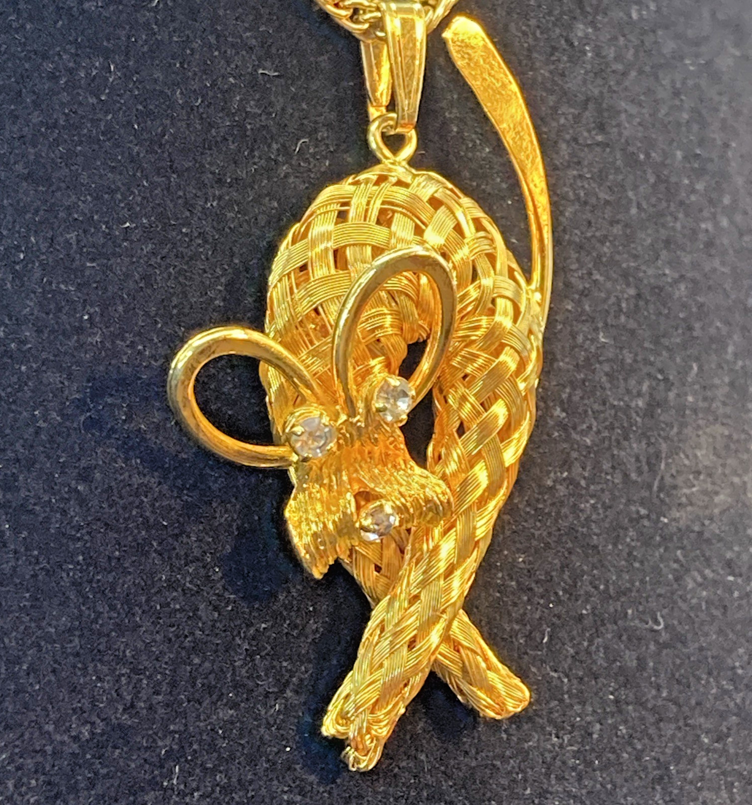 24″ Mid Centurey Gold Tone Woven Metal Dog W Rhinestones Eyes & Nose Necklace