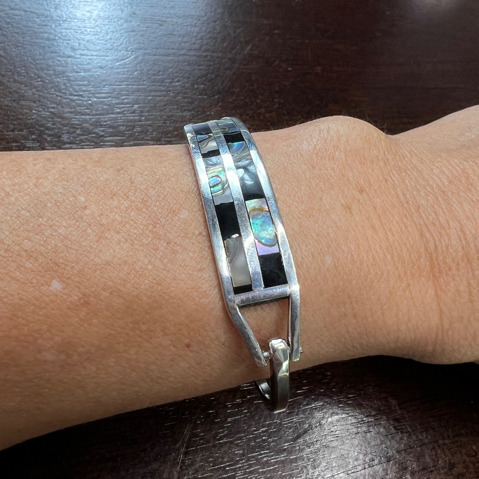 Vintage Alpaca Mexico Abalone Onyx Inlay Bangle Bracelet Silver Tone 7.25 in
