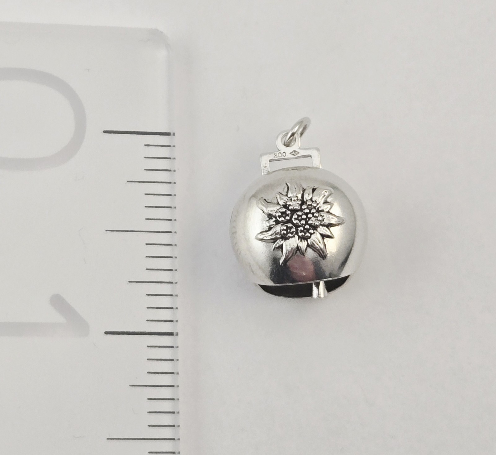 Vintage 800 Silver Edelweiss Cow Bell Swiss Antique Charm Pendant – 3.1g