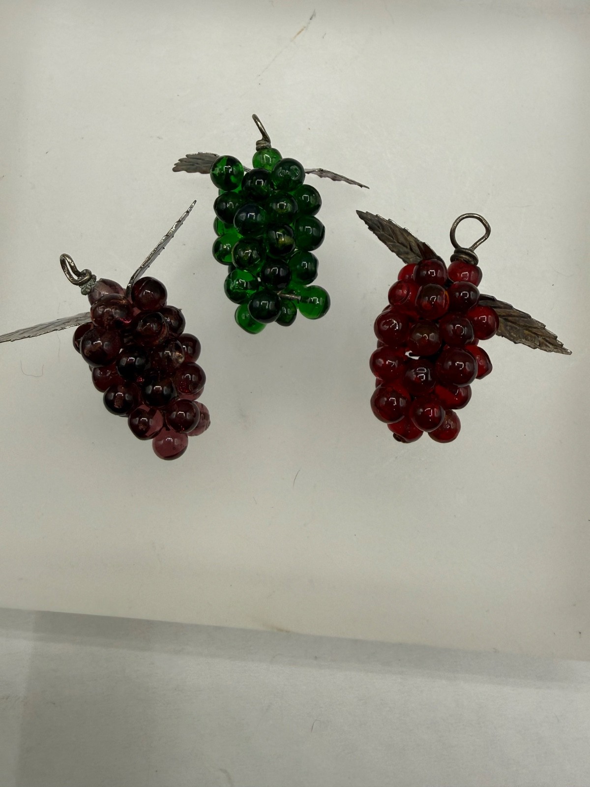ESTATE ART GLASS RED GREEN PURPLE GRAPE BERRY CLUSTER CHARM PENDANT LOT 3