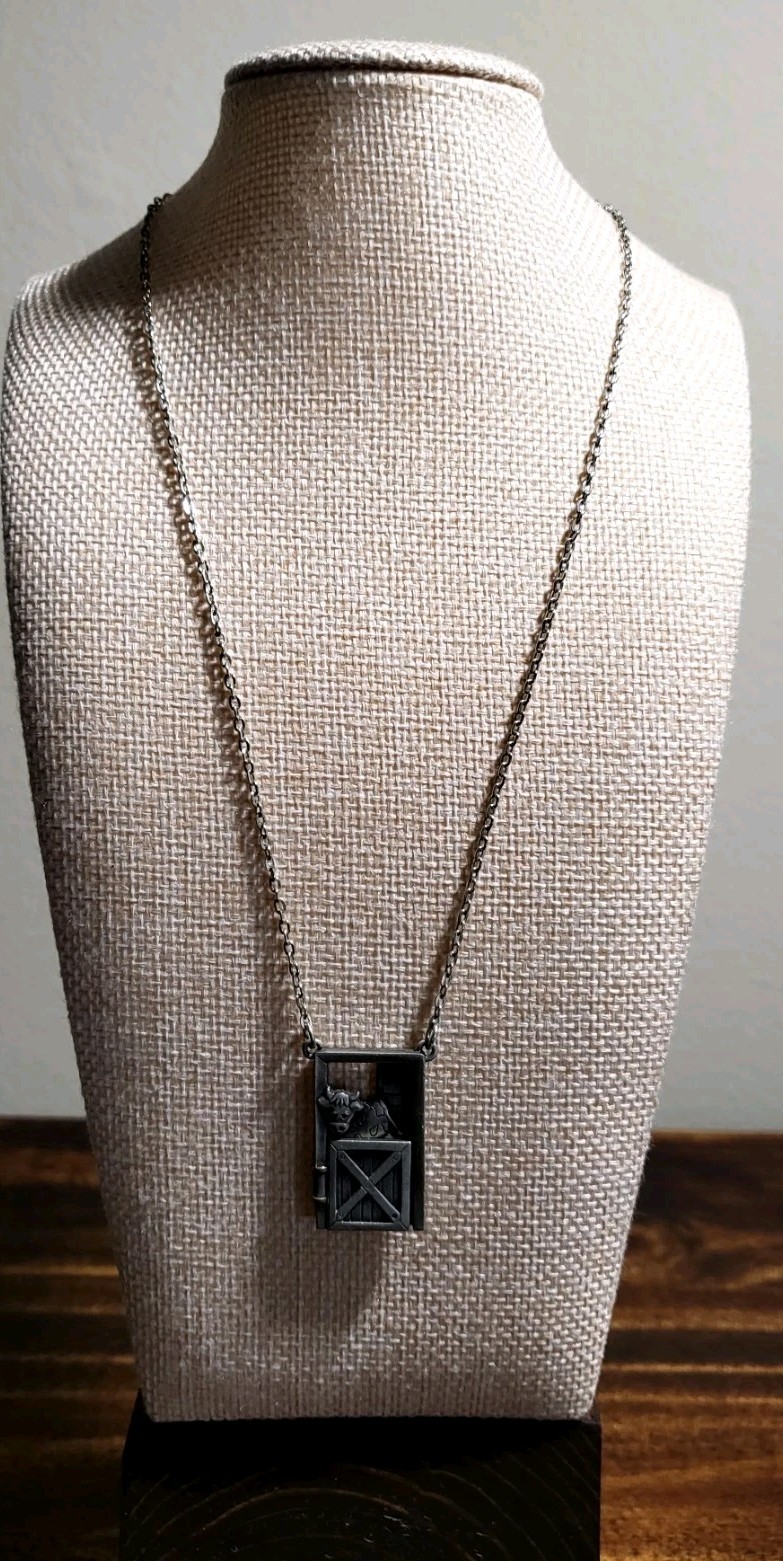 Pewter Vintage Pendant Necklace by JJ Jonette Farm Cow Articulated 20″