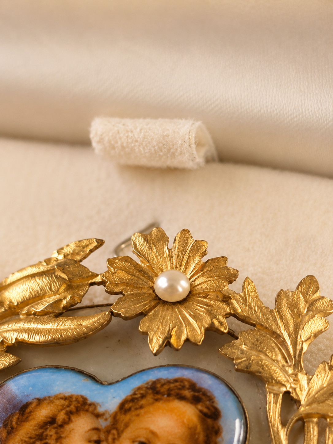 Antique 18K Gold Heart Brooch Angel Cherubs Pearl Enamel Mother of Pearl c1900