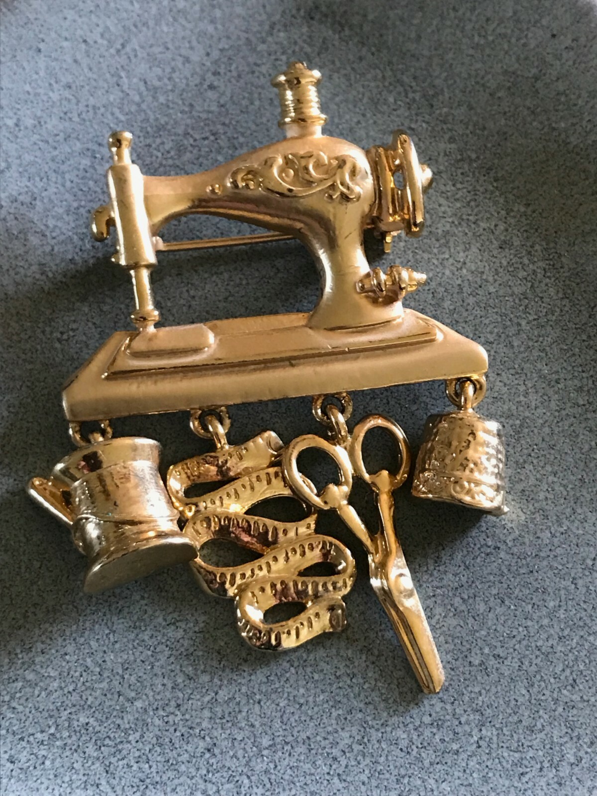 Vintage Danecraft Marked Goldtone Sewing Machine w Scissors Thimble Tape Measure