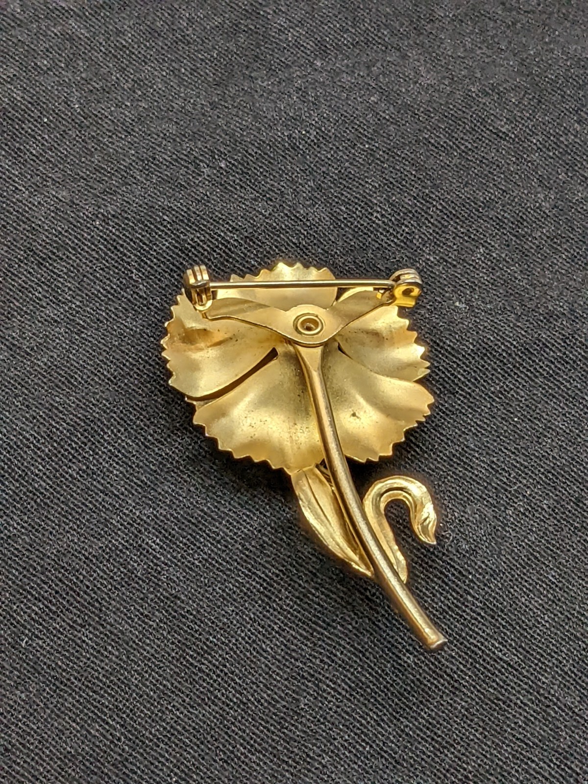 Vtg Gold Tone Carnation Flower Brooch Faux Pearl Center Floral Pin Mid Century