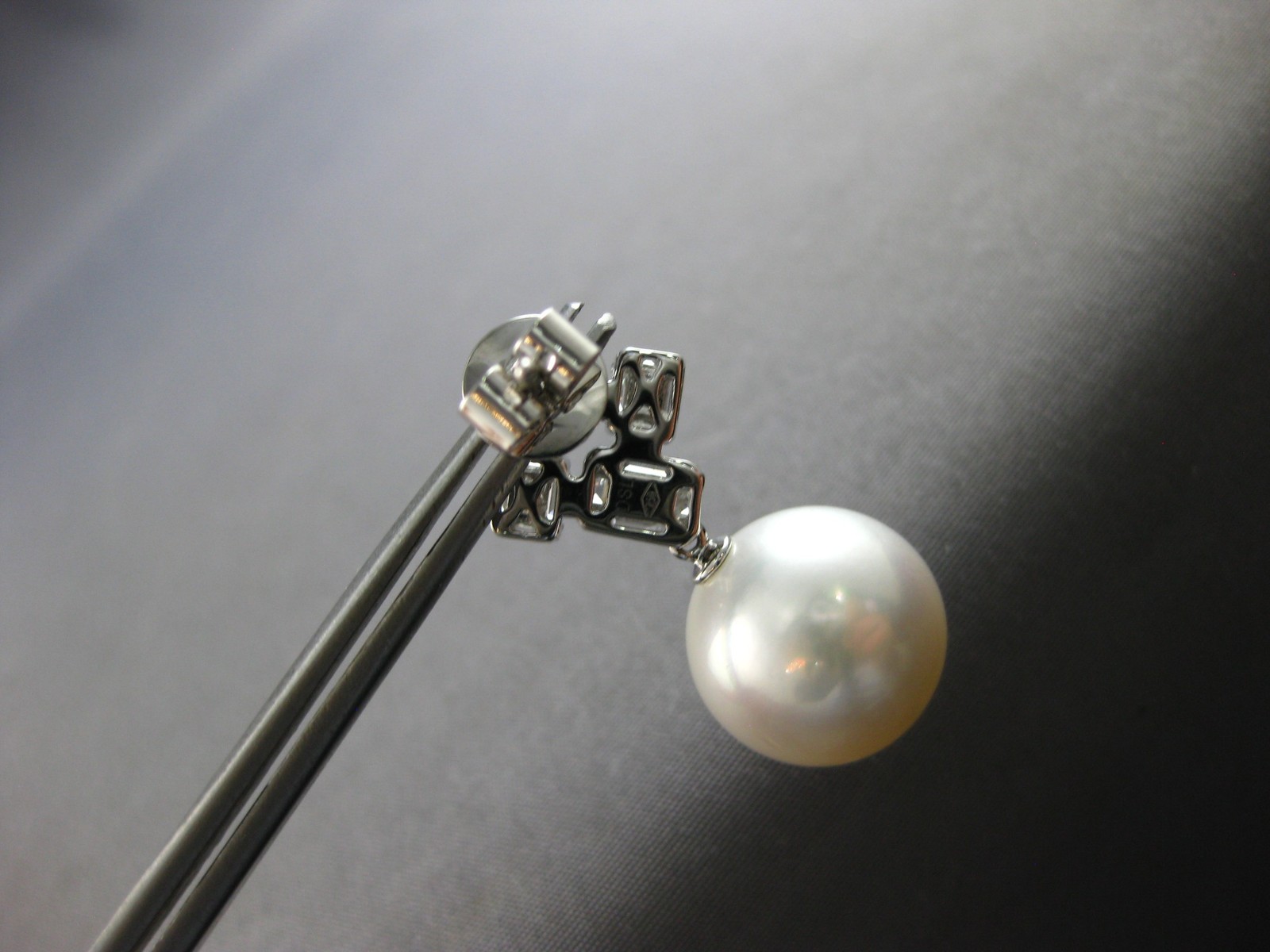 LARGE 1.52CT DIAMOND & AAA SOUTH SEA PEARL 18KT WHITE GOLD FUN HANGING EARRINGS
