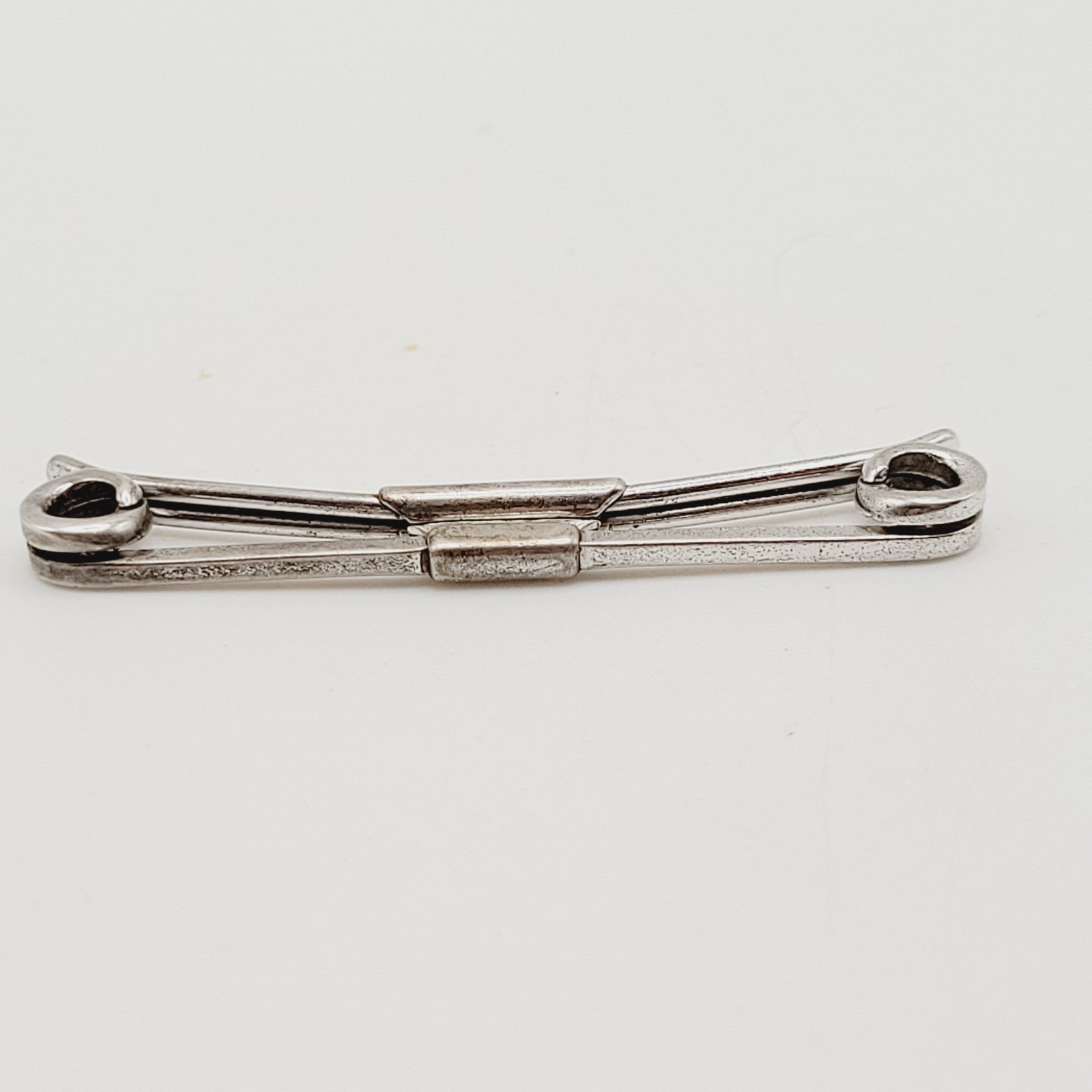 Swank 1930s Sterling Silver Collar Bar Stay Clip Patent 75818 Curved Flex Design
