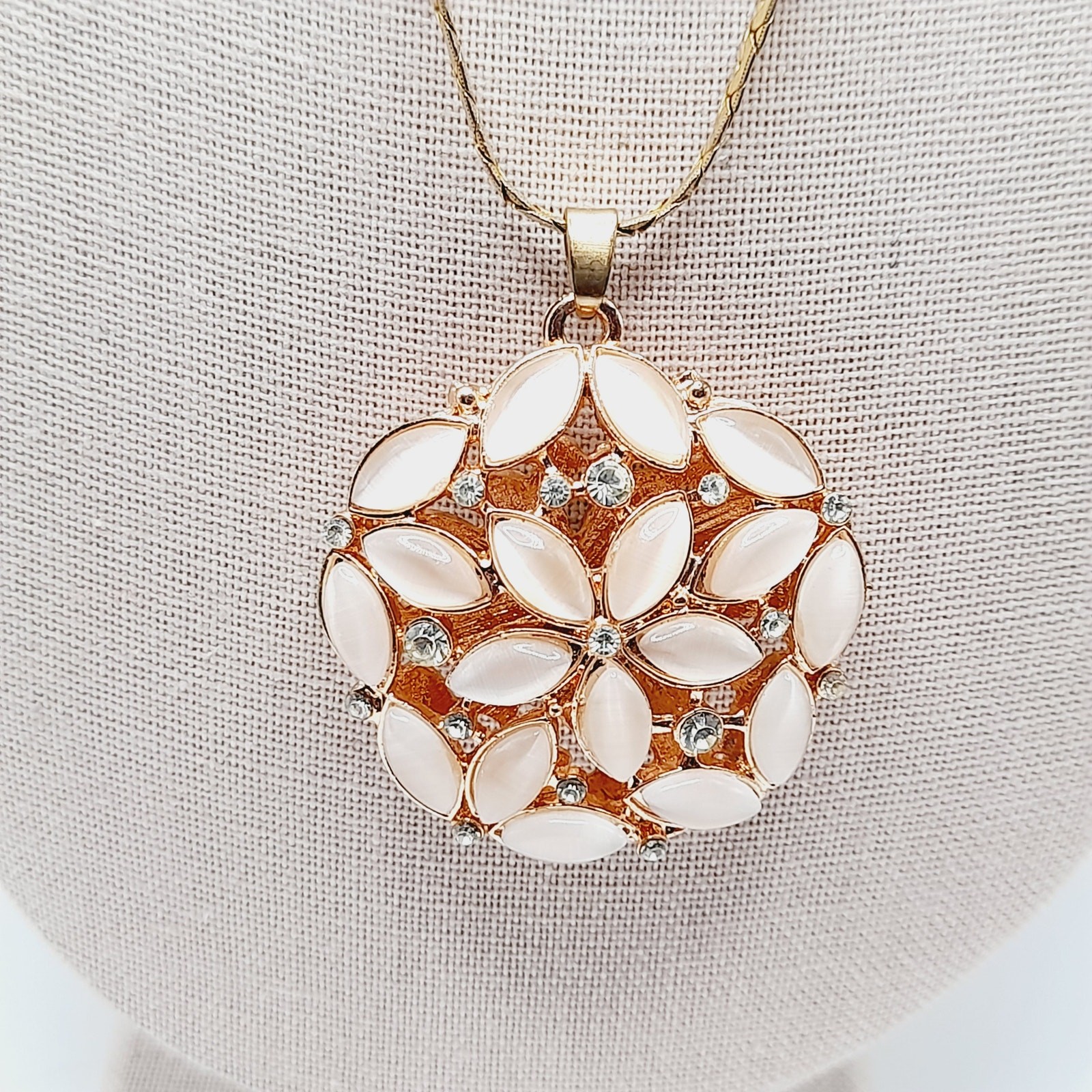 Vintage Monet 30” Gold Chain Necklace Sister Clasp w/ Removable Pendant