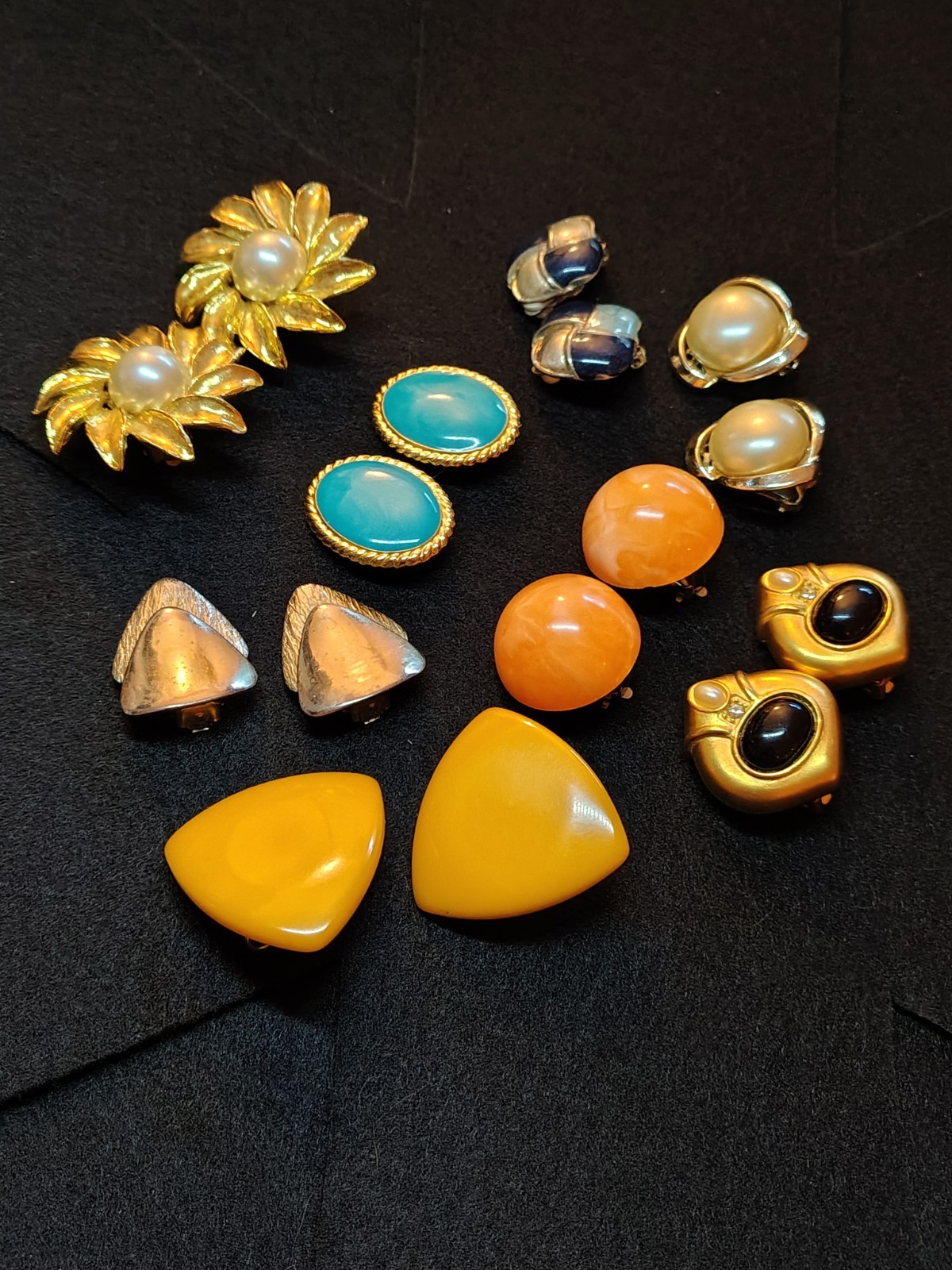 Vintage 60s 80s 8 Pairs Clip On Earrings Flower Bakelite Metal Costume B25