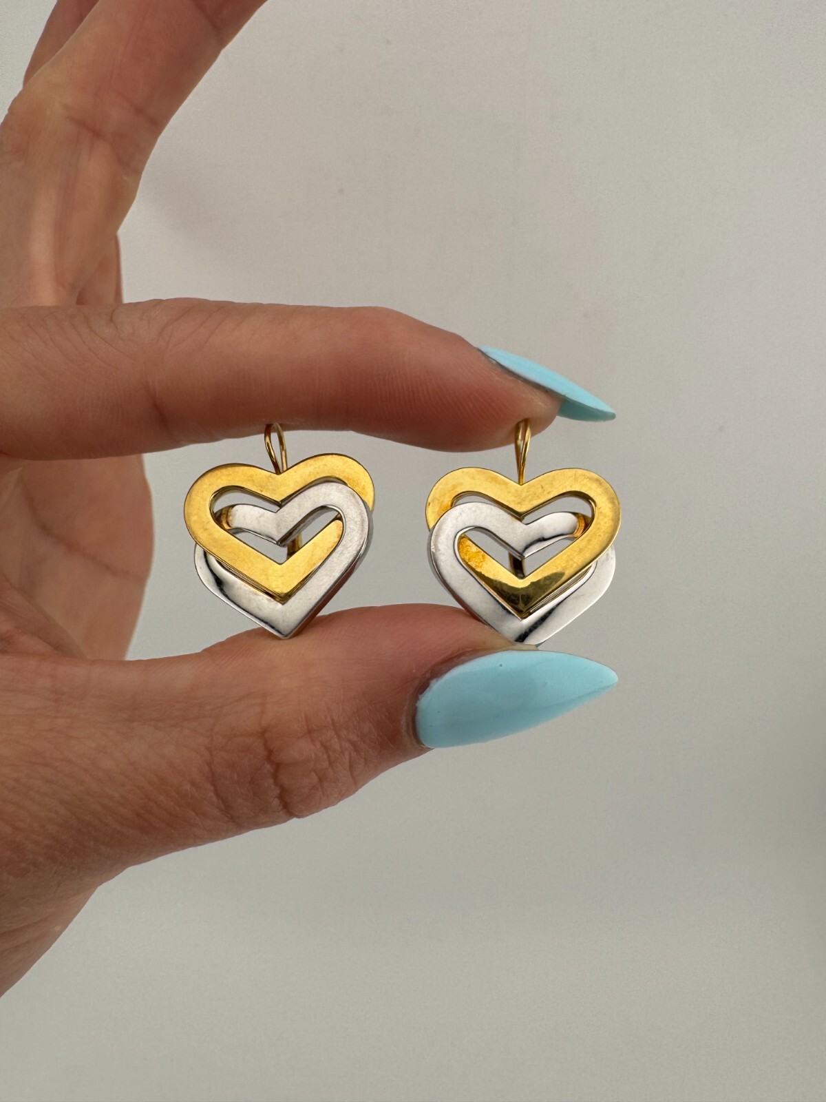 Vintage 18 Karat Two-Tone Overlapping Double Heart Leverback Earrings 1 inch