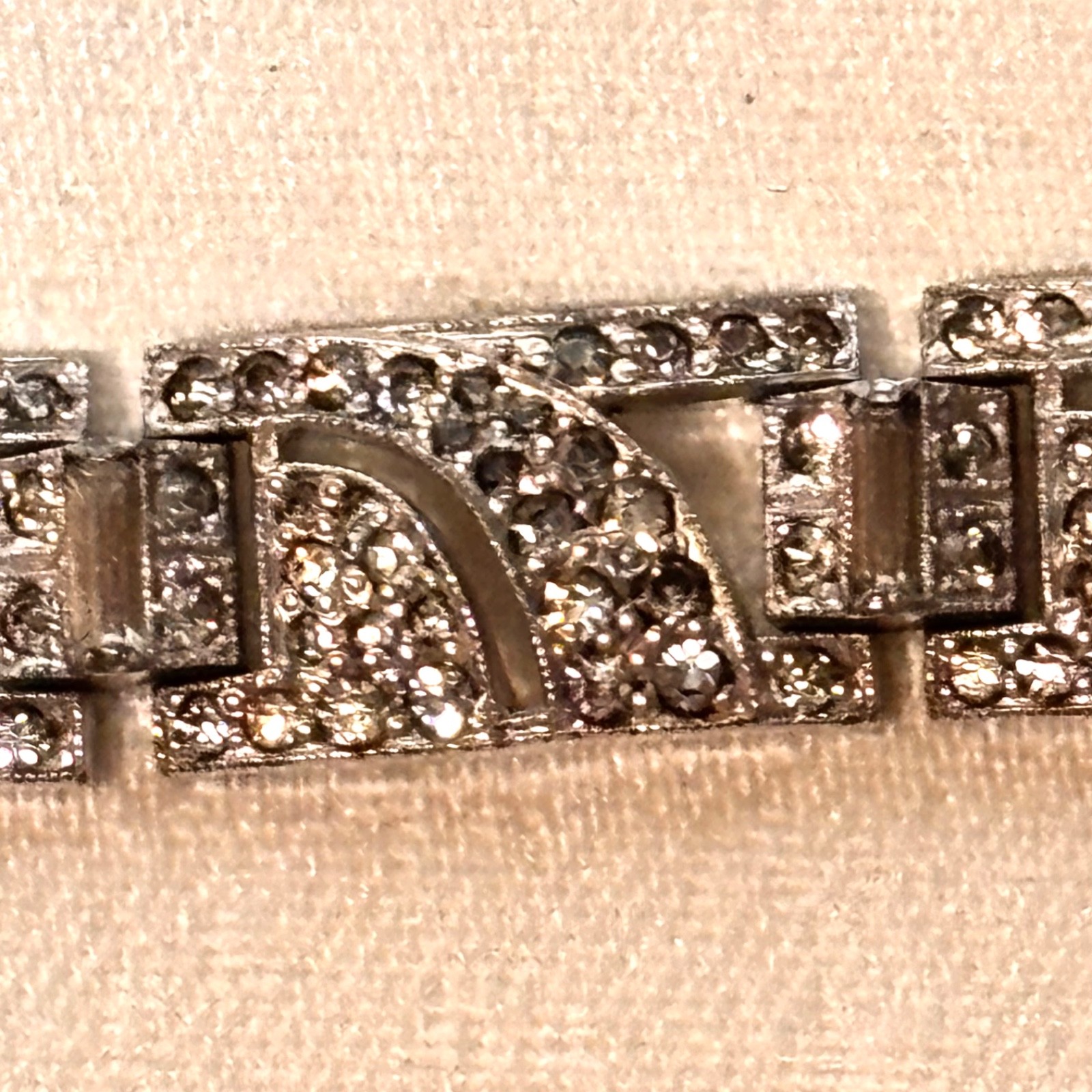 BRACELET rhinestone silvertone metal vintage fold over clasp safety chain