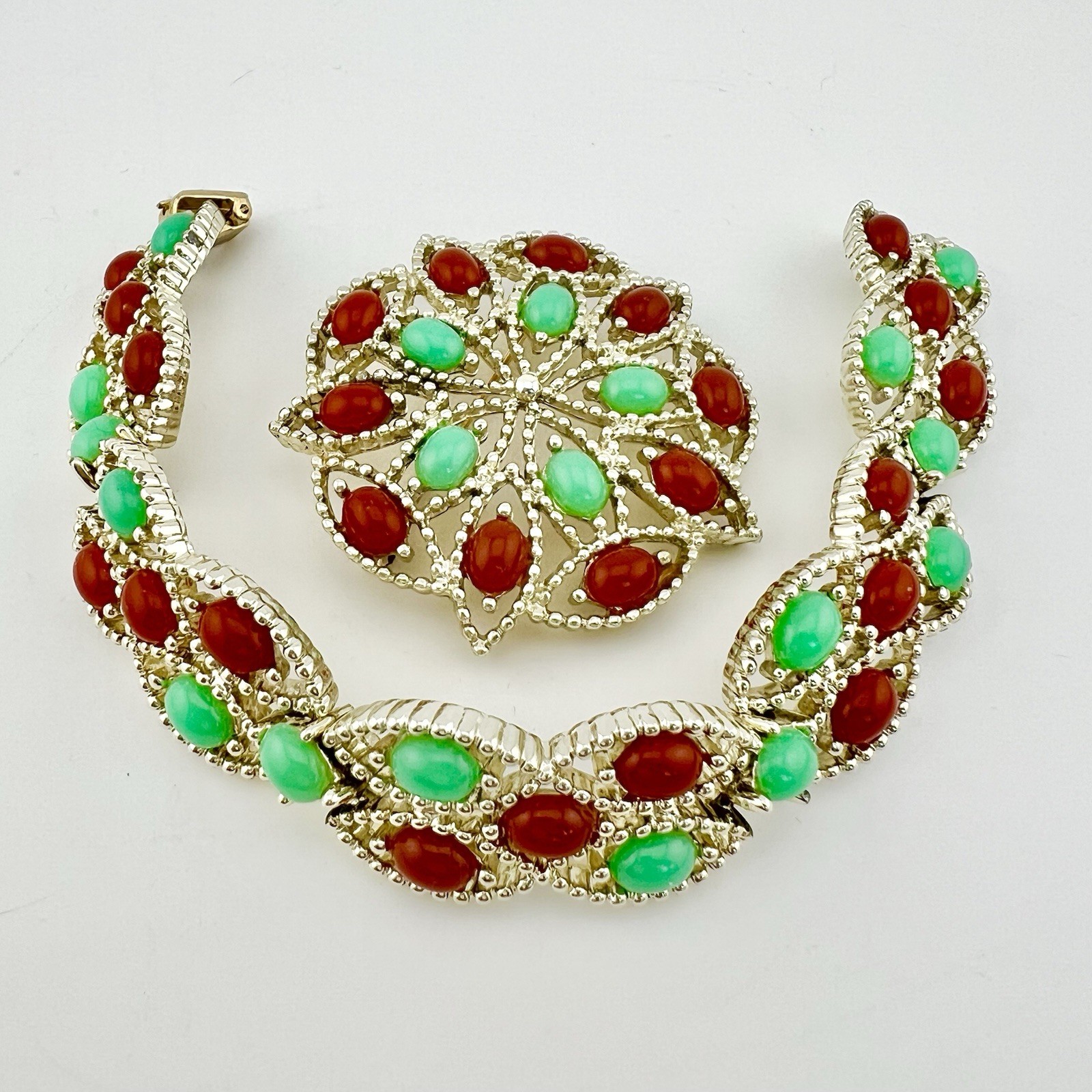 Vintage Sarah Coventry MCM Bracelet Brooch Set Gold Tone Green Red Signed
