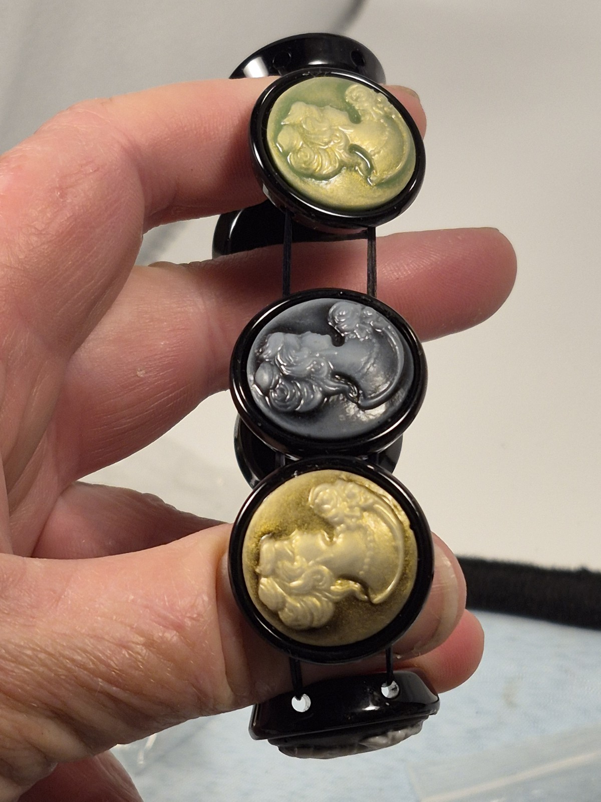 Vintage Black And MULTICOLOR Cameo Stretch Bracelet