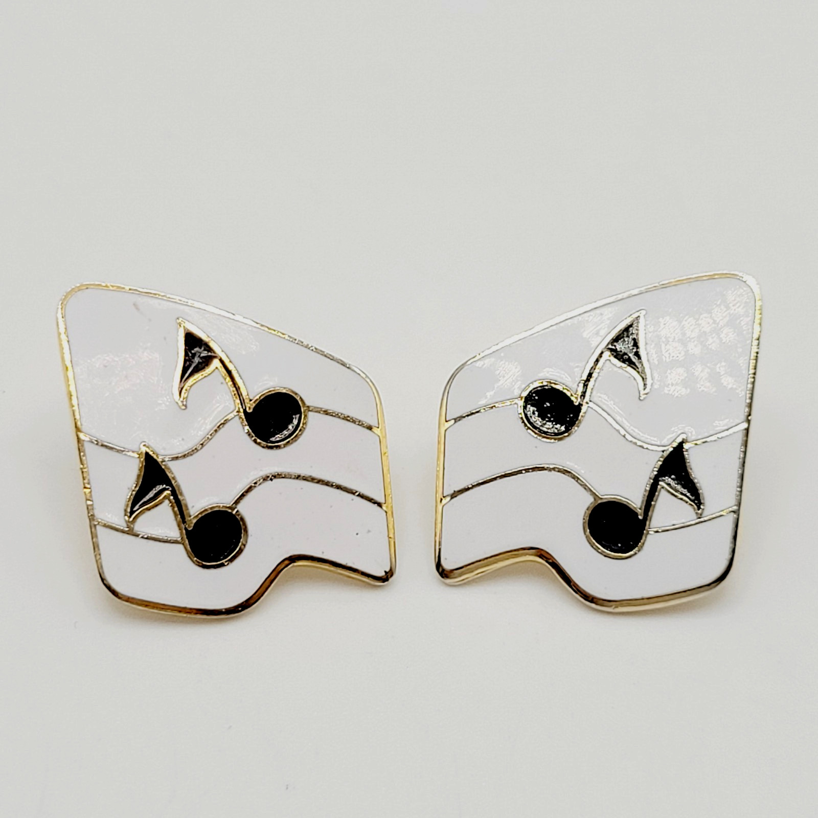 Musical Note White Black Enamel Gold Tone Pierced Stud Vtg Earrings Discovery