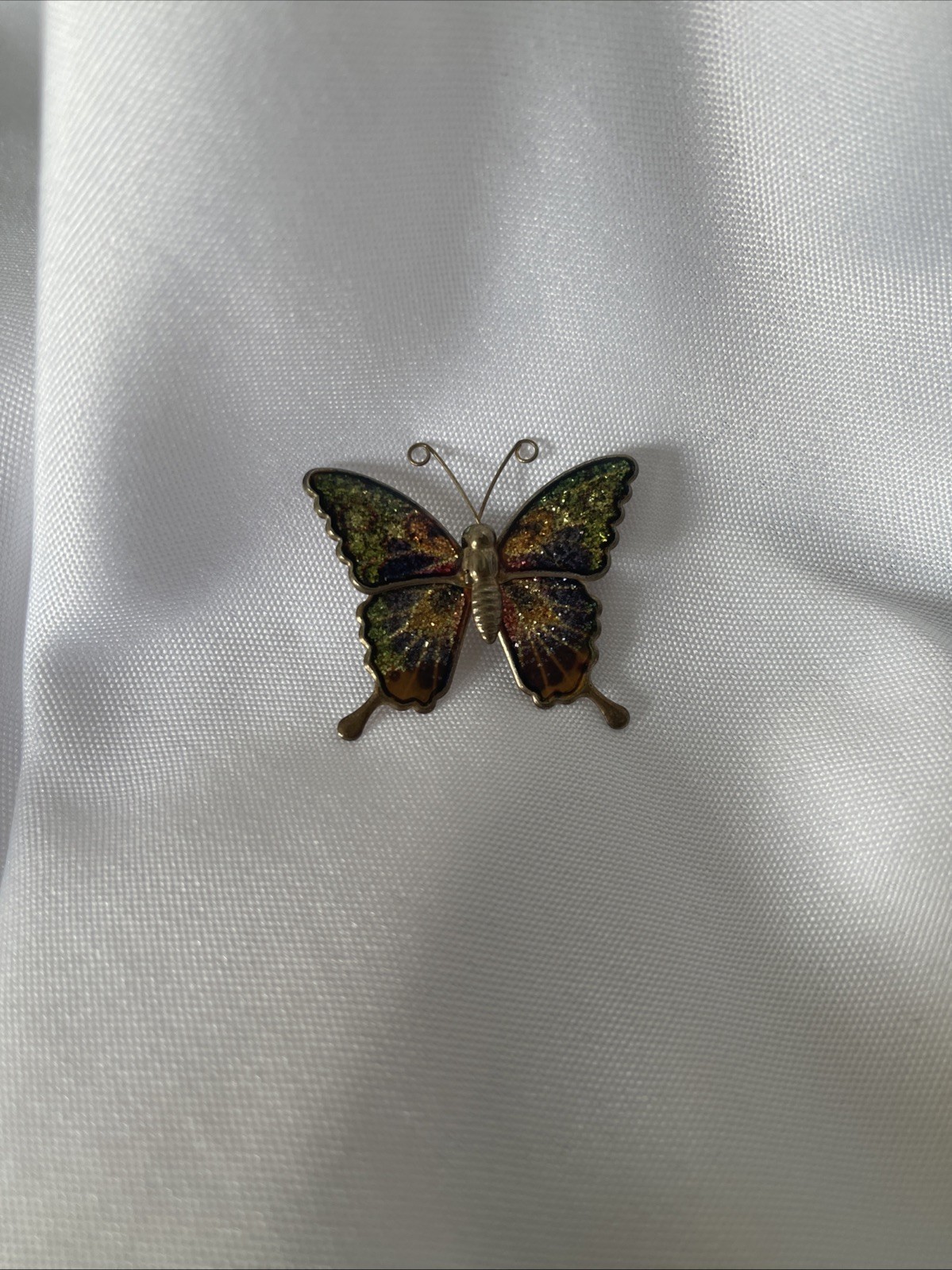 Vintage Gold Tone Butterfly Brooch Pin Green Red