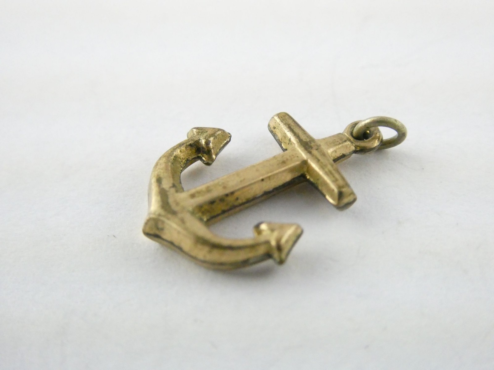 Vintage Unmarked Gold Fill Metal Anchor Pendant Charm .6g .75 Inch Length