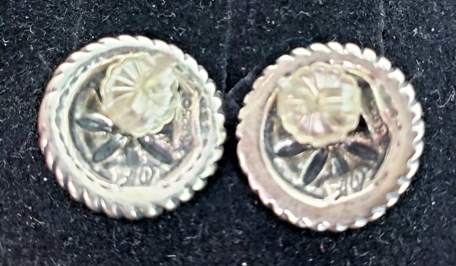 Pretty Carolyn Pollack Sterling Silver .925 Statement Stud Earrings