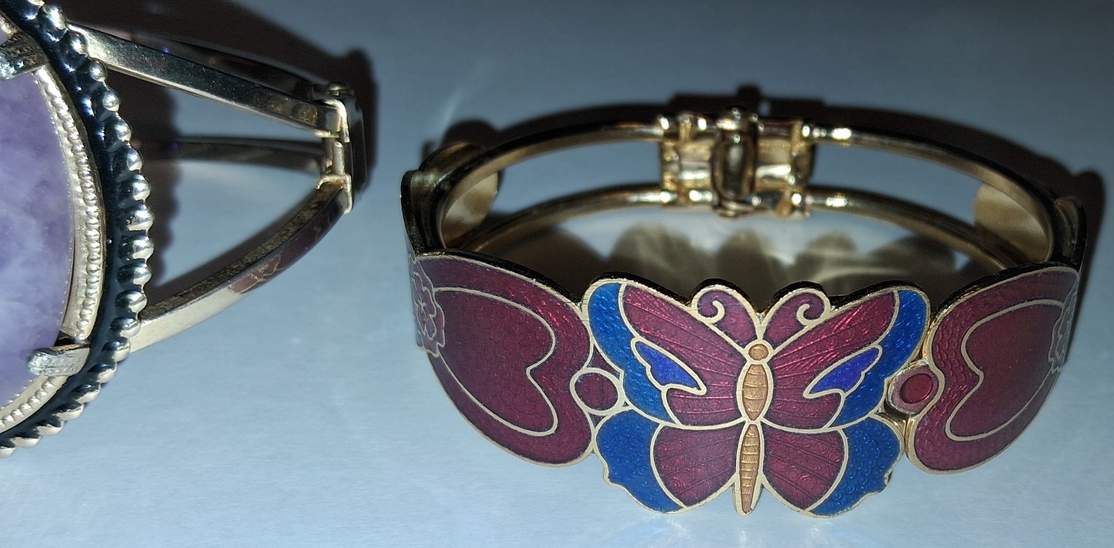 Lot of 2 Bangle Cuff Hinged Bracelets Gold Tone Fashion Butterfly/Amethyst Vtg
