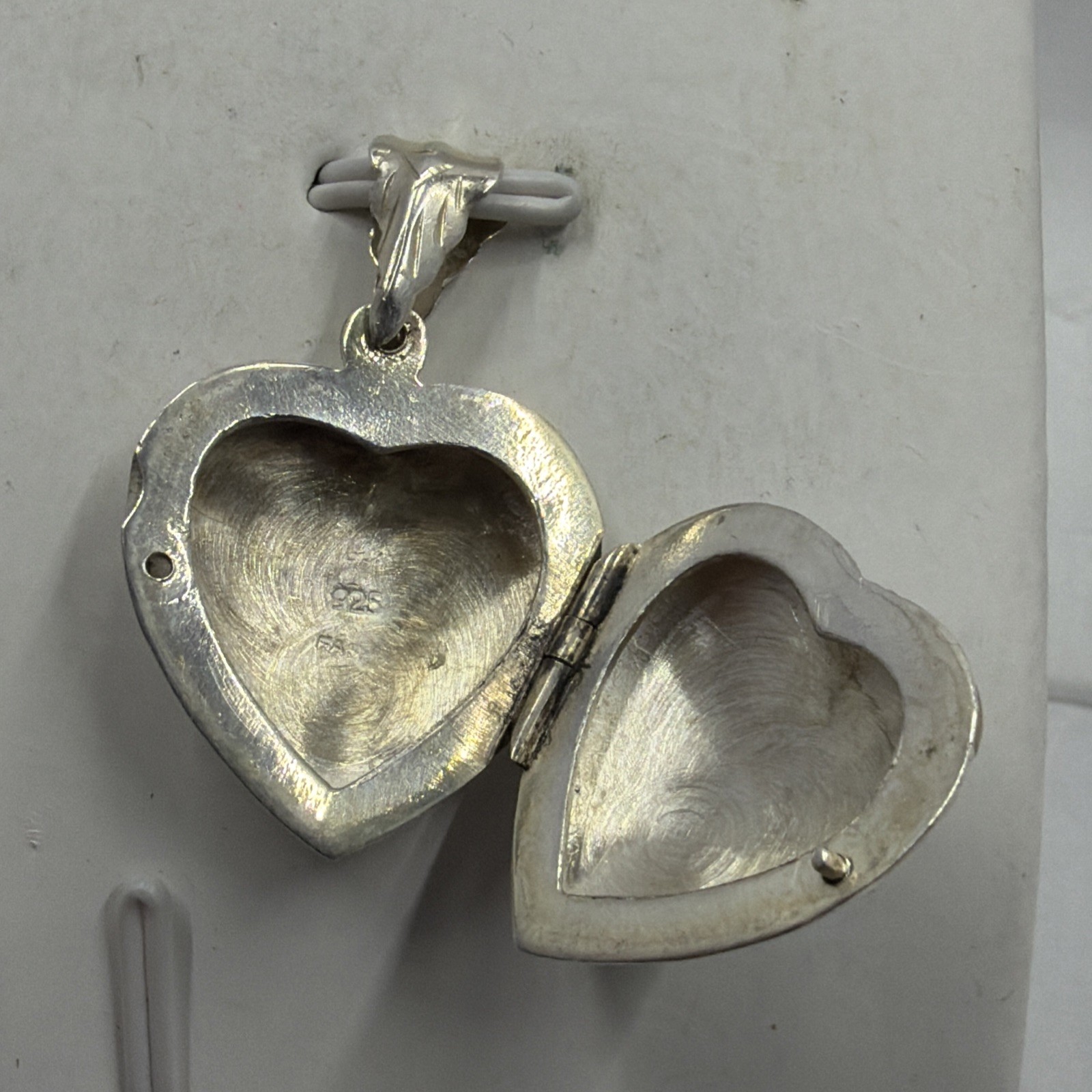 Vintage 925 Large Puff Ornate Etched Hollow Heart Locket Pendant Sterling Silver