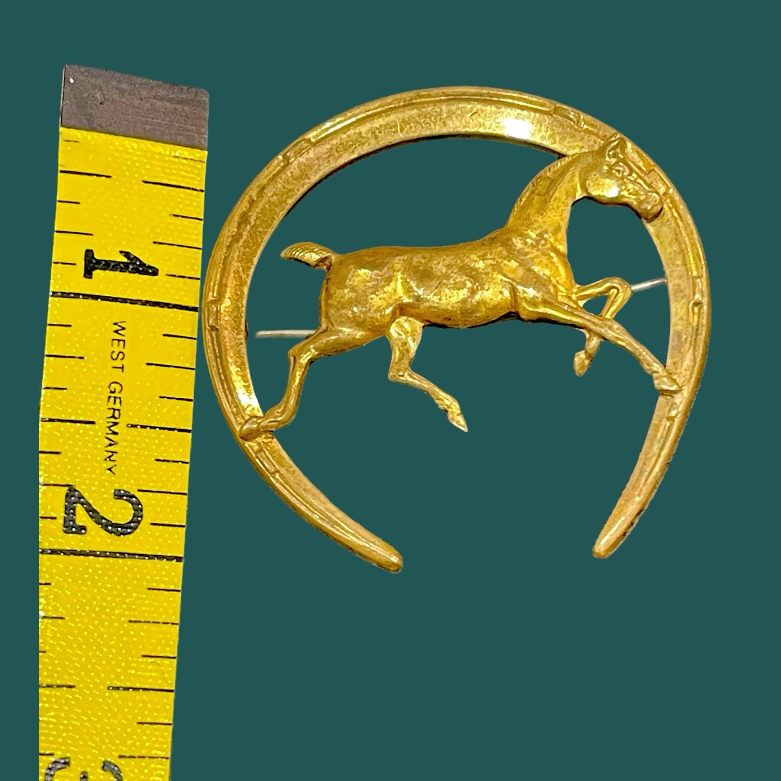 Horseshoe Pin Running Horse Riding Trotter Equestrian Brass Vintage Brooch Lucky