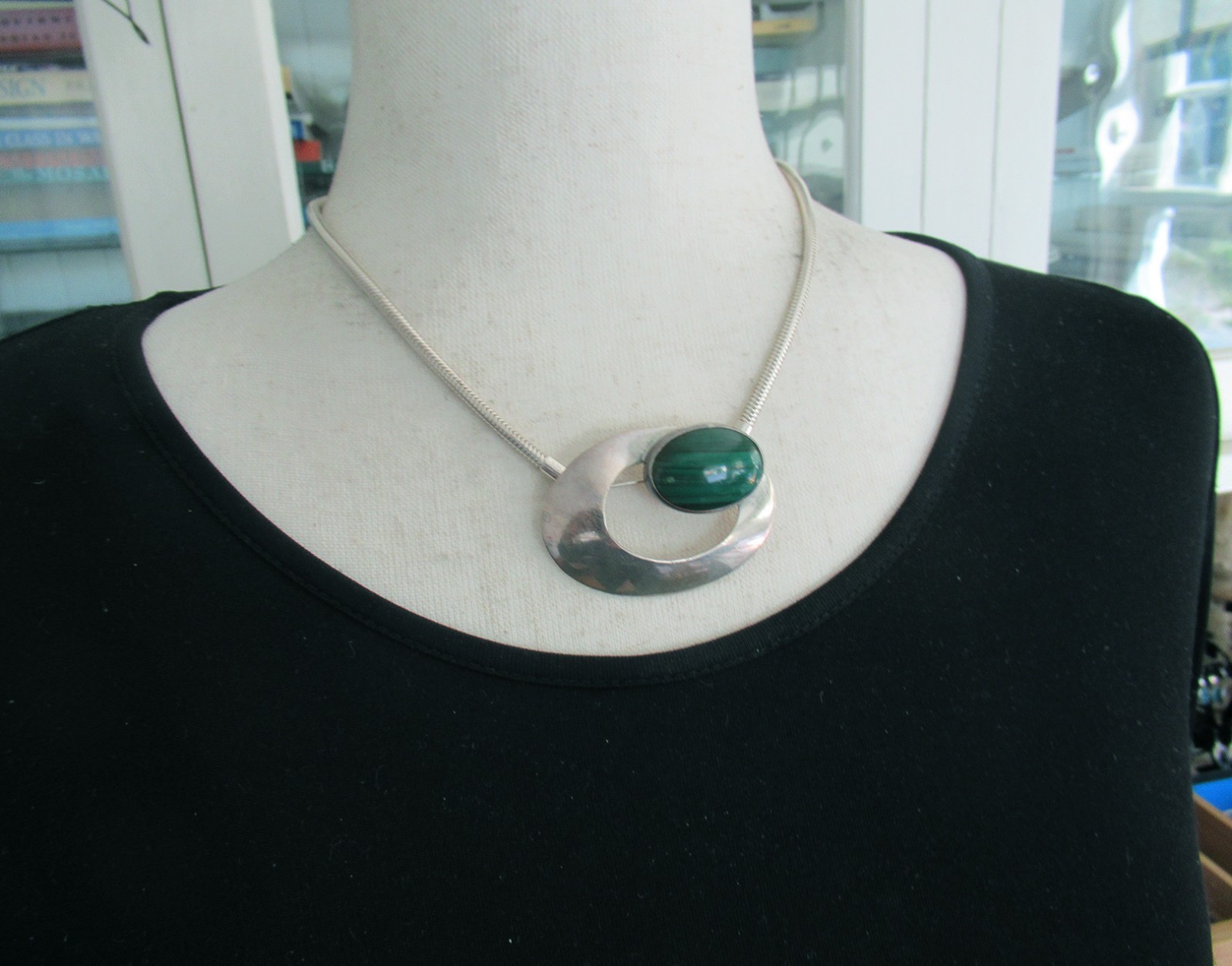 STUDIO ARTIST S.E. STERLING MODERNIST PENDANT BROOCH NECKLACE, 2 INCHES PENDANT