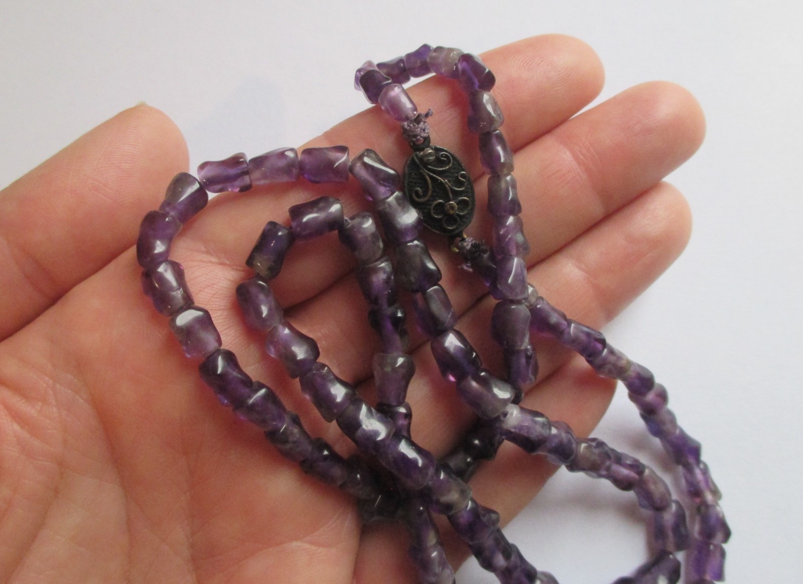 26in VINTAGE CHINESE EXPORT AMETHYST BEAD NECKLACE STERLING SILVER FLOWER CLASP