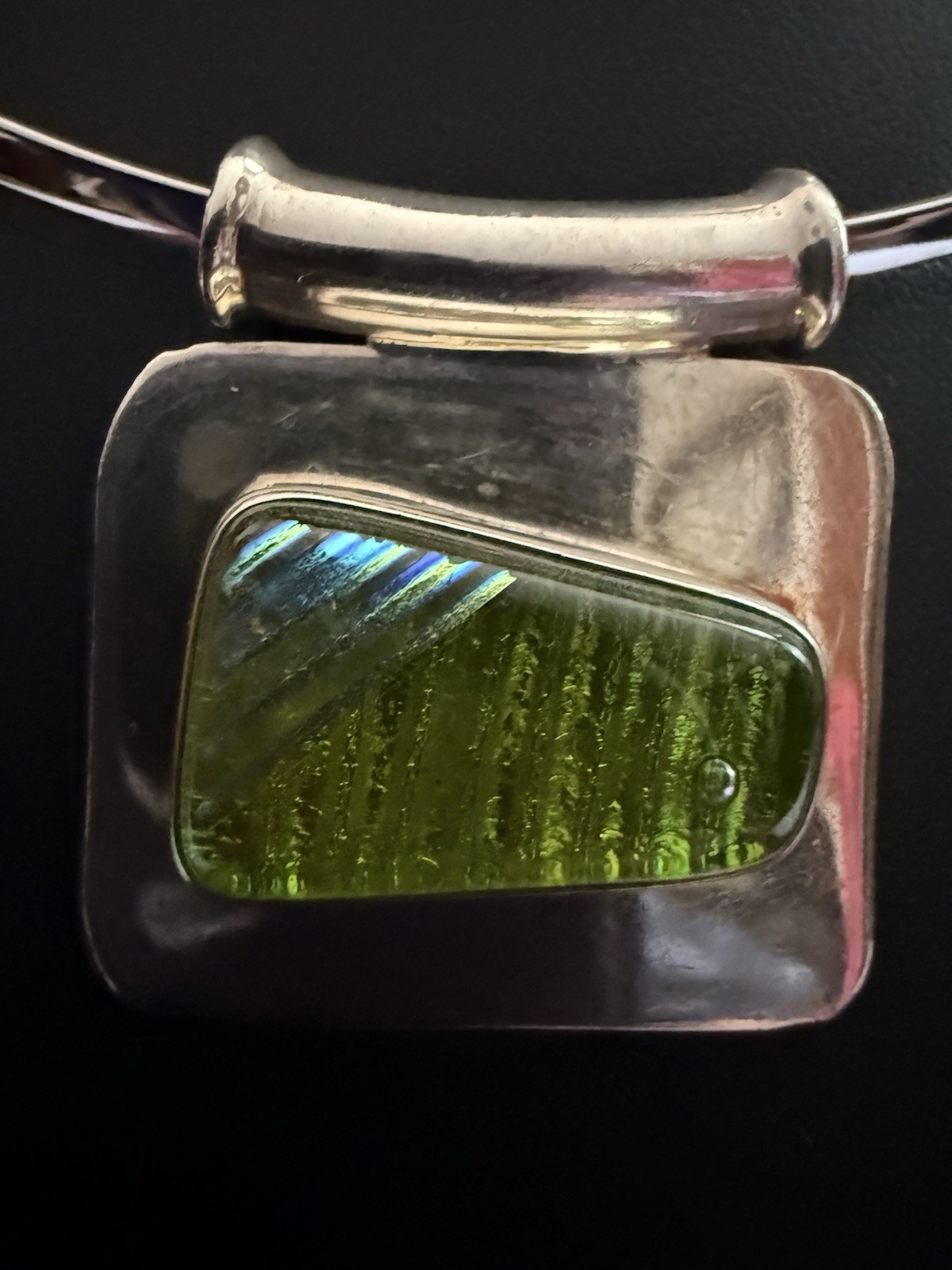 Sterling Silver 925 Modernist Choker Necklace Green Art Glass Pendant
