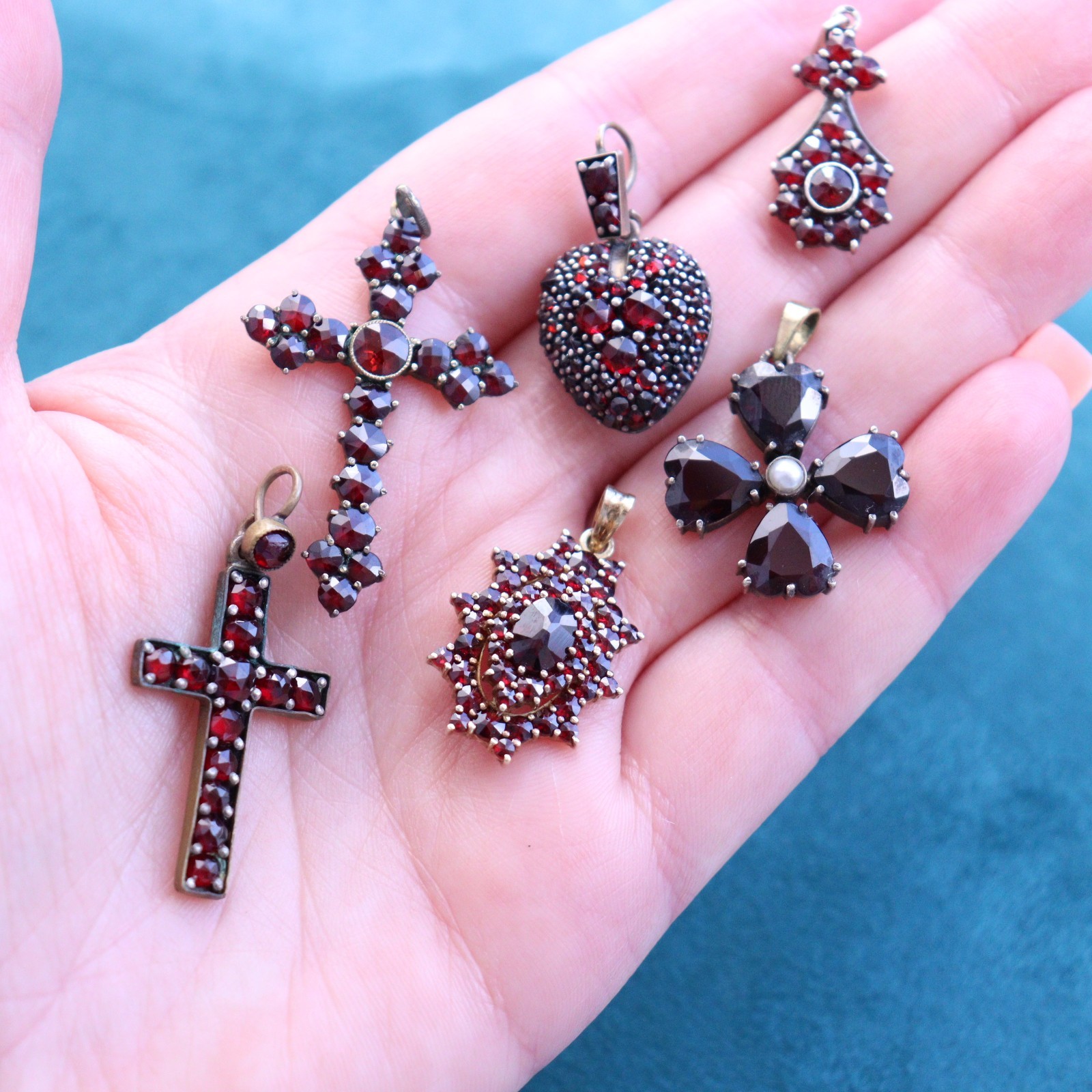 Antique Bohemian Garnet Heart Pendant Late 19ct – NO TARIFF