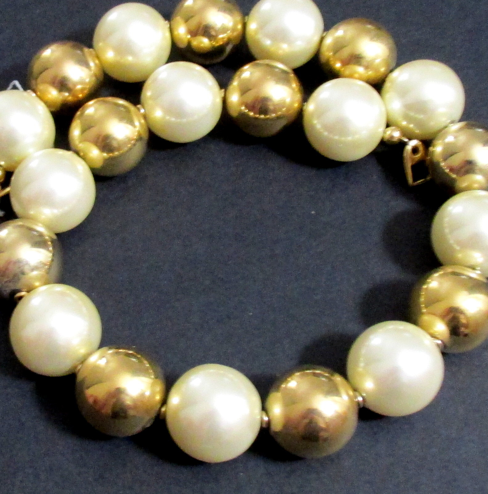 VTG RUNWAY STATEMENT NAPIER CHUNKY 3/4″ FAUX PEARL GP BEAD 18″ NECKLACE TAG 80s