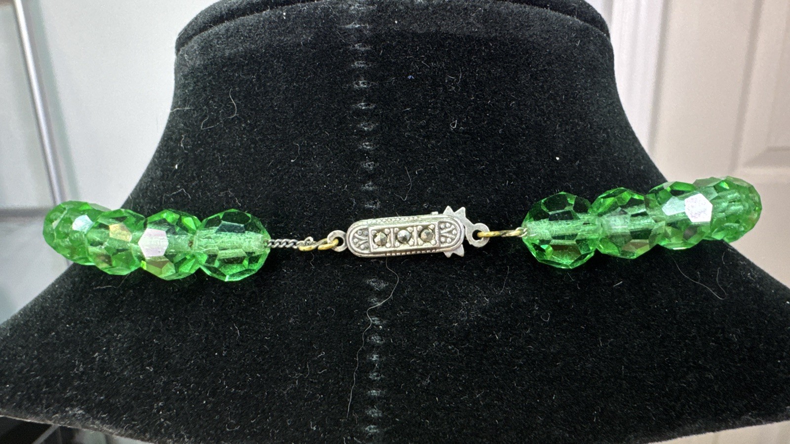 Emerald City Green Crystal Glass Choker Necklace 835 Silver Clasp w/Earrings Set