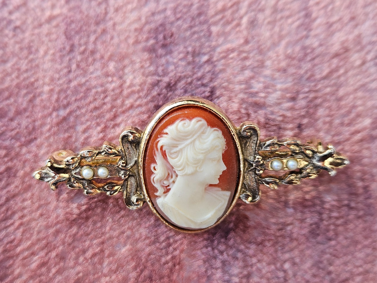 Vintage Art Deco Cameo Brooch Portrait Pin
