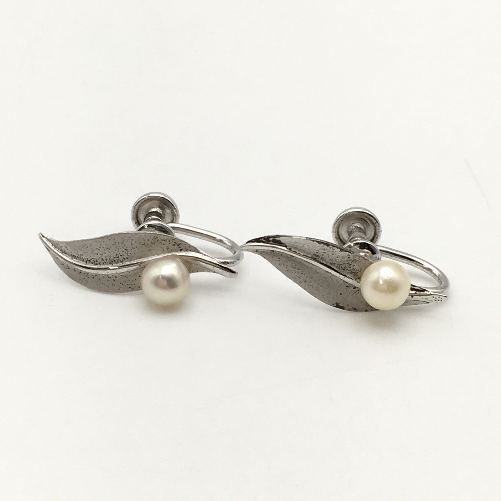 Vintage Sterling Silver Leaf Pearl Screw Back Earrings Marked Sterling 3g #90