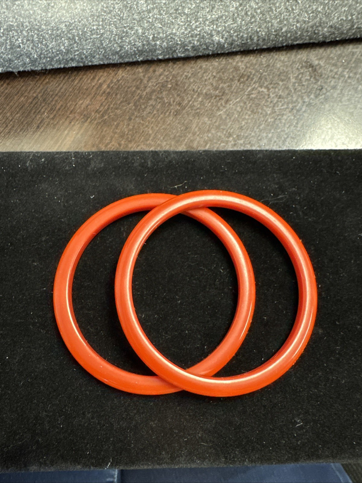 Vintage Genuine BAKELITE Cherry Red Seamless Bangle Bracelet Set of 2 Tested