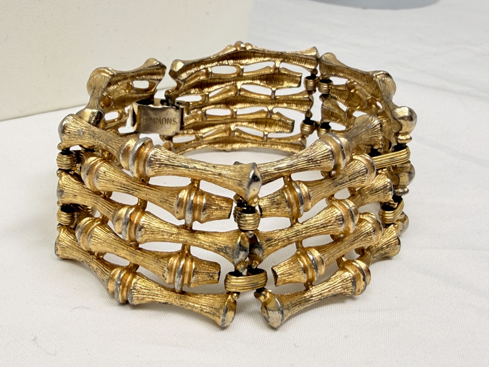 Vintage Emmons Gold Tone 1″ Wide Bamboo Panel Link 7″ Bracelet