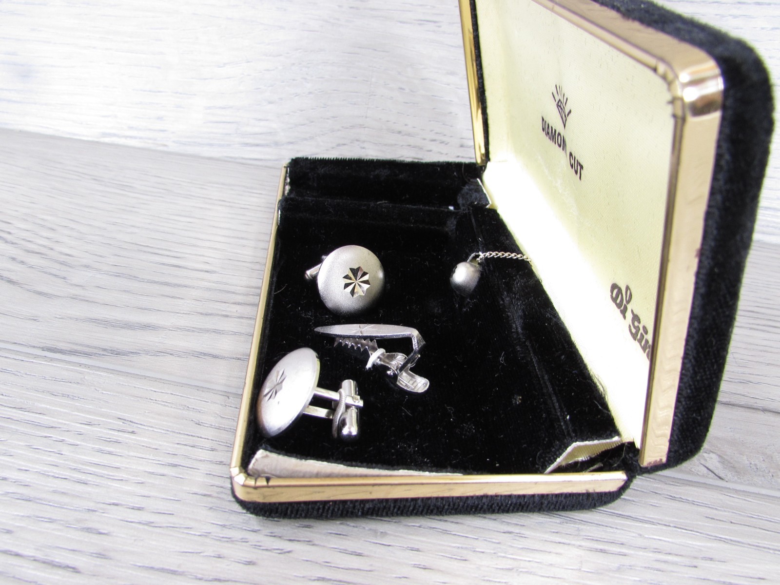 Vintage Di Gino Cufflinks Tie Tac Tie Bar Set SILVER Tone Diamond Cut