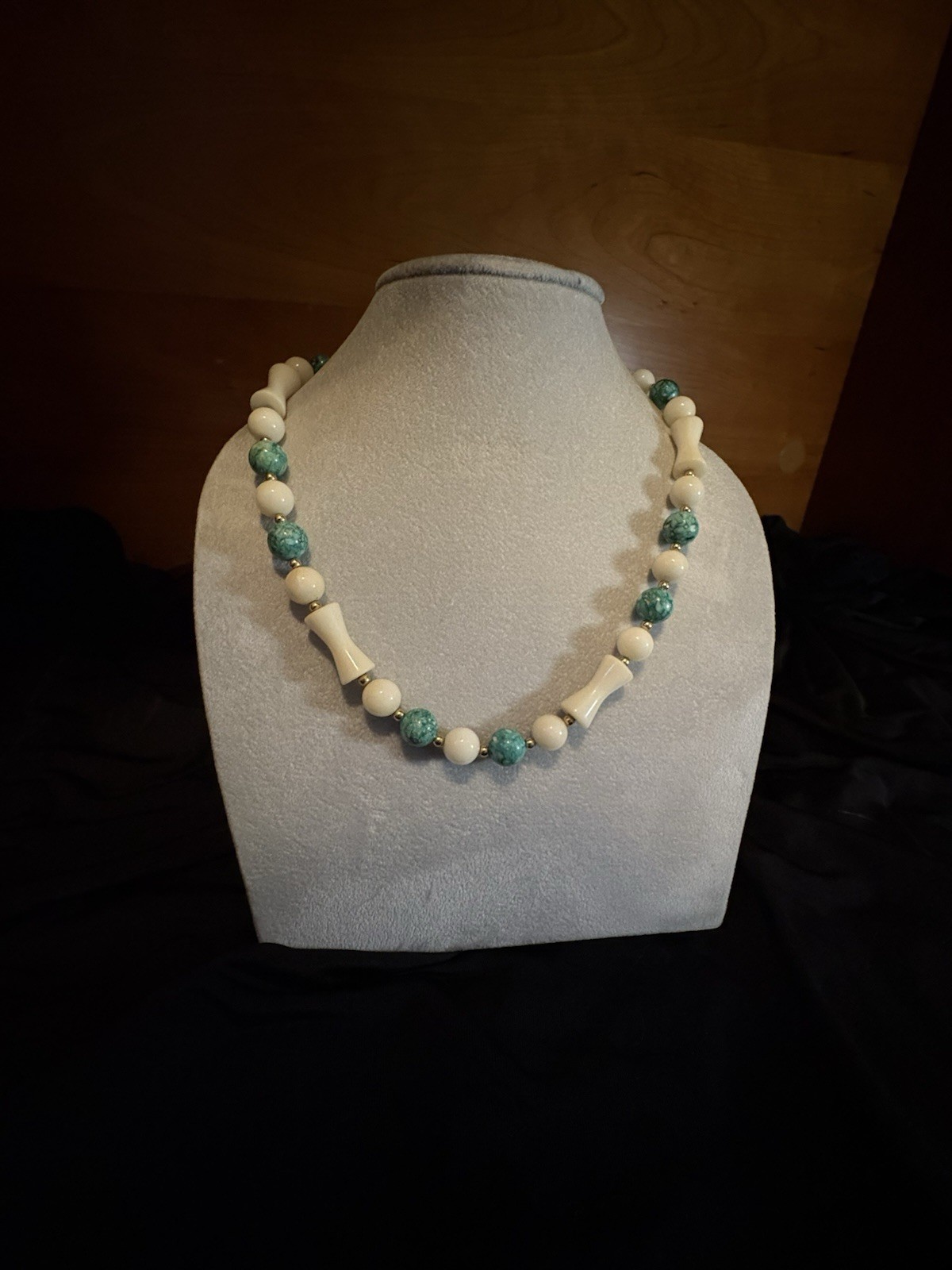 Vintage Chunky Bead White & Turquoise Marbled Necklace Fish Hook Clasp
