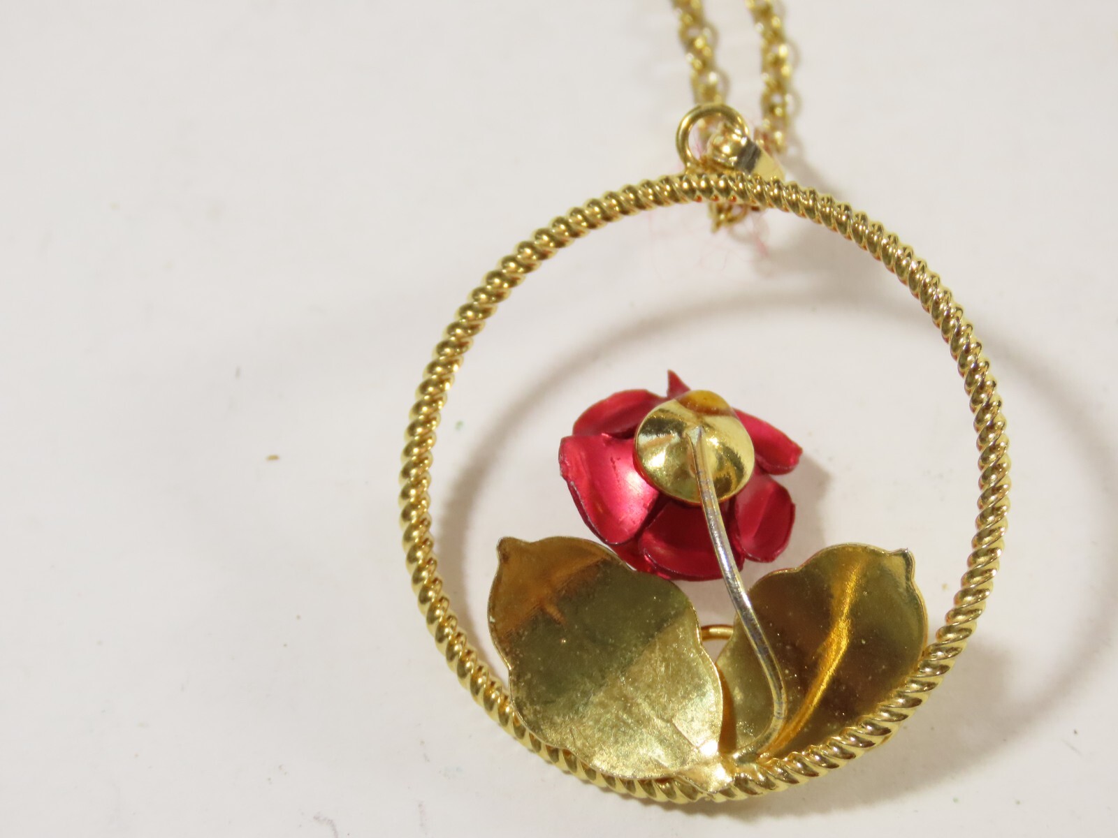 Enamel Rose Flower Necklace Vintage Red Gold Tone C3160
