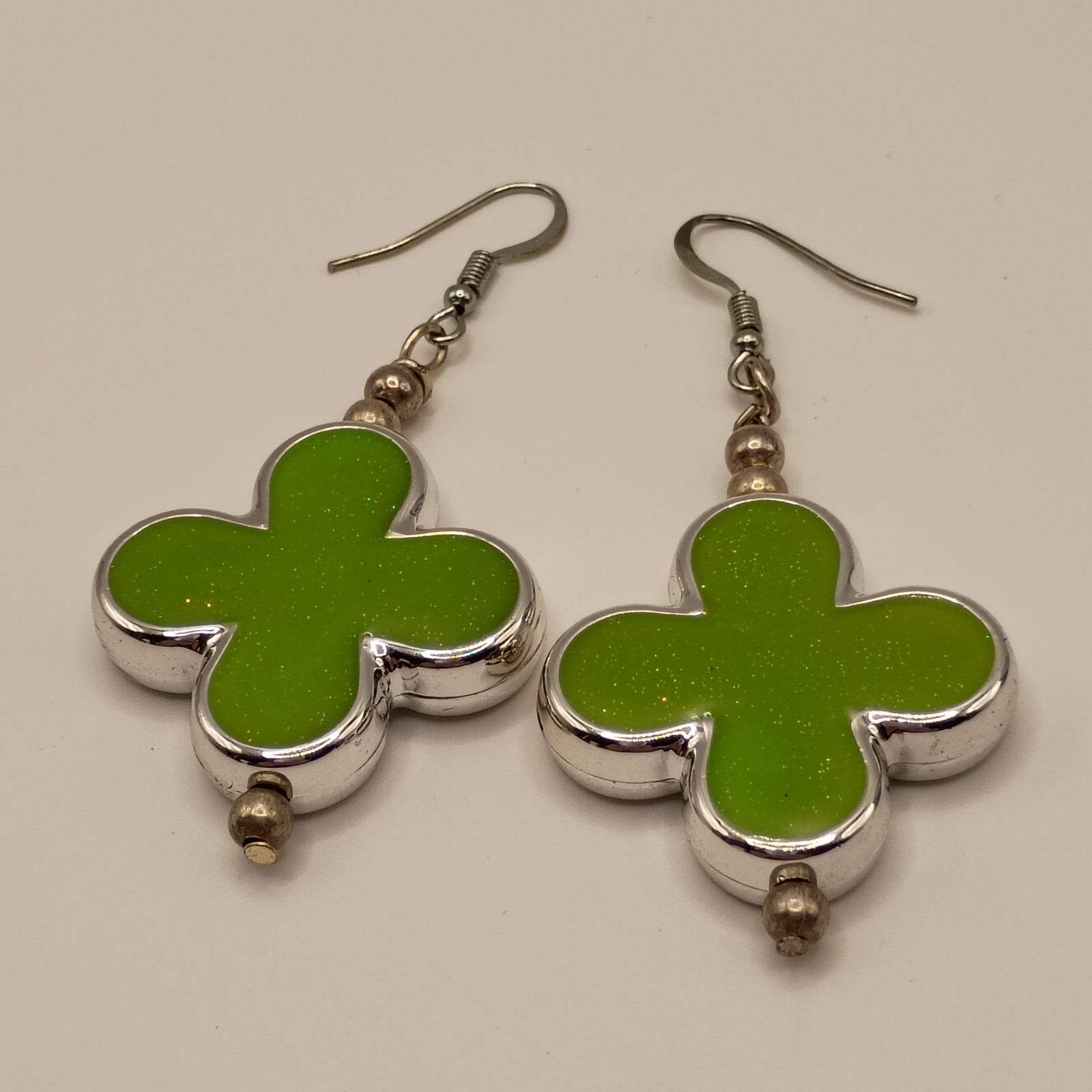 Vintage Retro Pop Art Lime Green Enamel Glitter Clover Dangle Earrings Silver