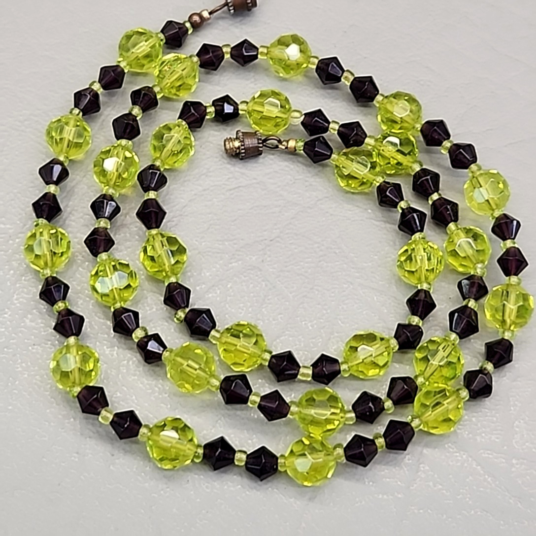 Vintage Glass Beaded Necklace Green Black Bicone 23″