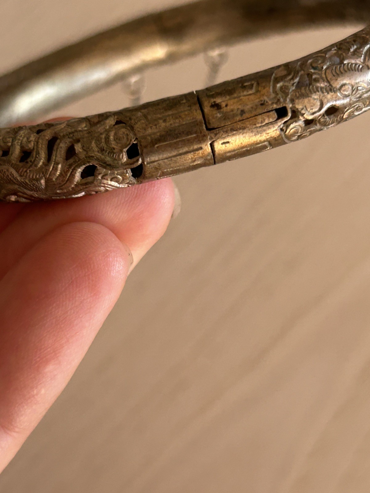 Antique Saigon Argent Dragon Silver Hinged Bangle Bracelet 1920s Art Deco