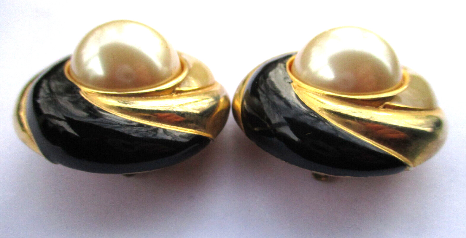 Gay Boyer Clip On Earrings Cabochon Faux Pearl Metallic and Enamel Swirl Vintage