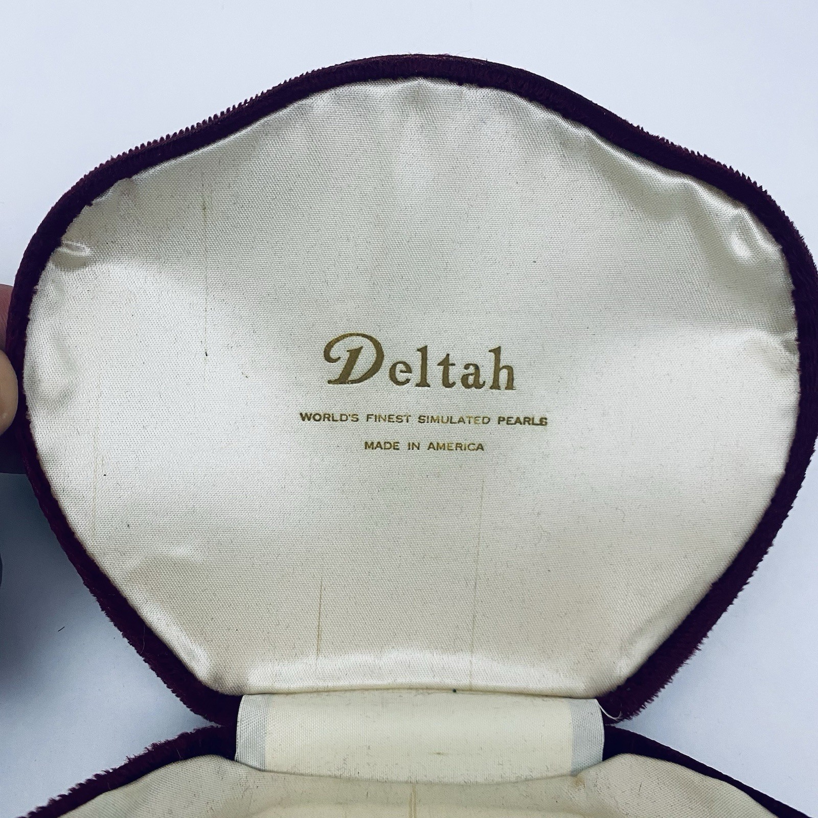 Vintage 18″ Deltah Simulated Pearl Necklace Double Strand 6.5 mm with Case