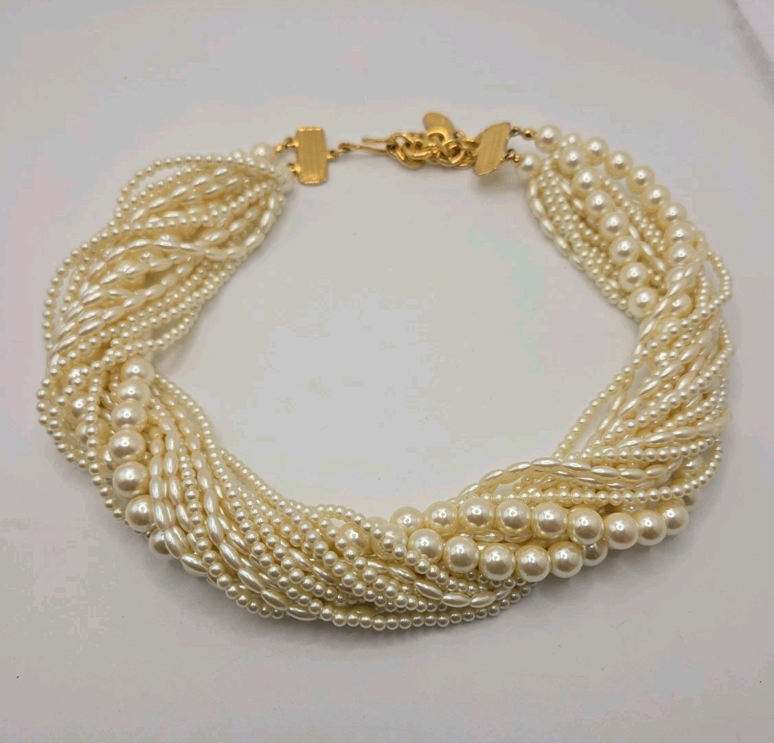 VTG CAROLEE Chunky Faux Pearl 18 Strands Hook Clasp Necklace Ajustable 17.5 ~21″